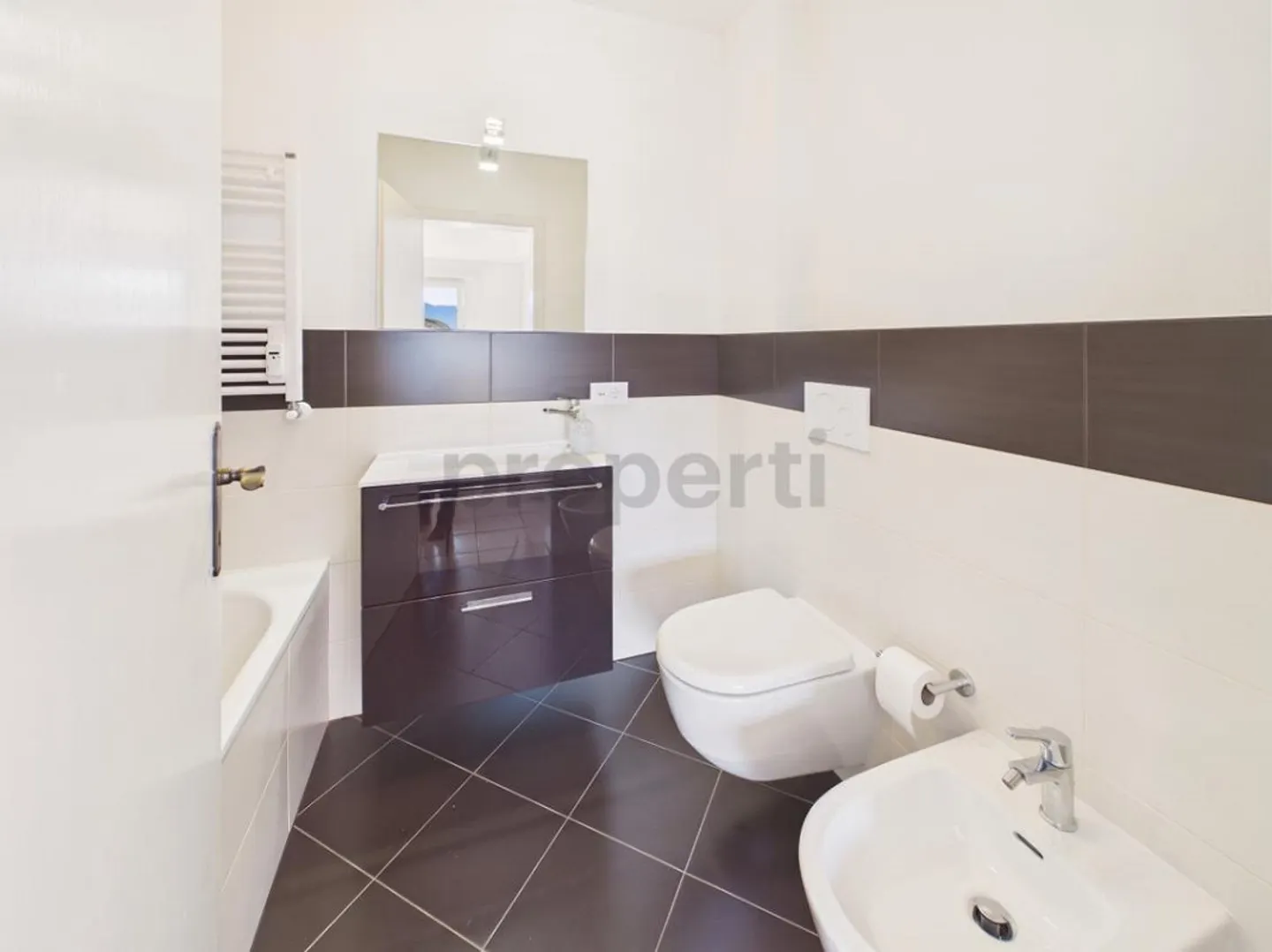 Apartment with Large Terrace, Communal Pool and Fireplace - Photo 9 of 13