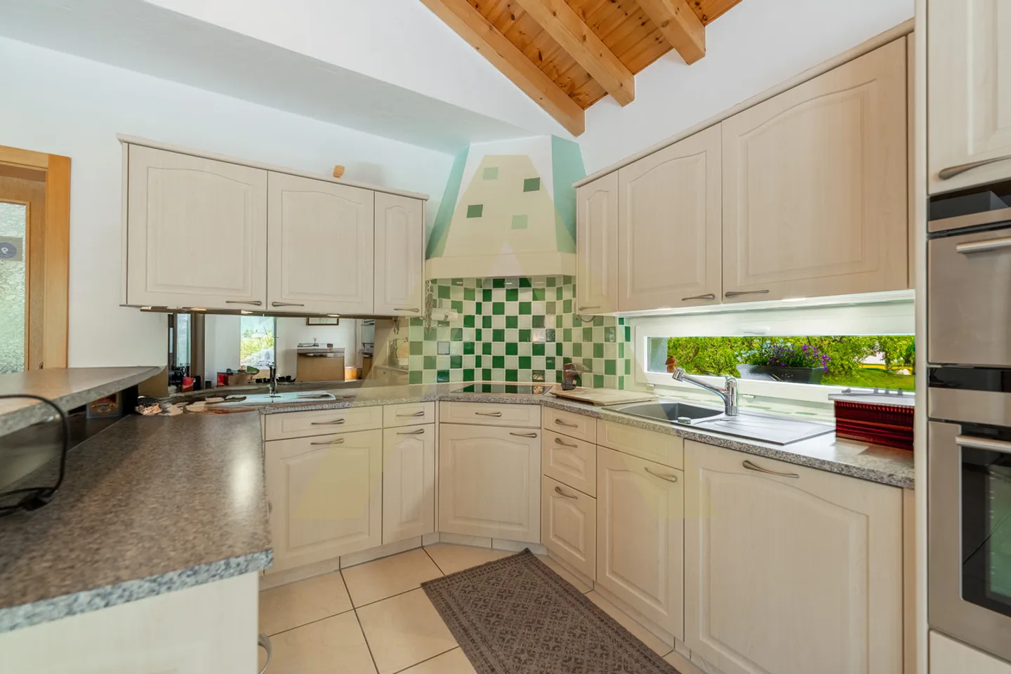 Large Single-Family Home in Val de Bagnes - Photo 5 of 11