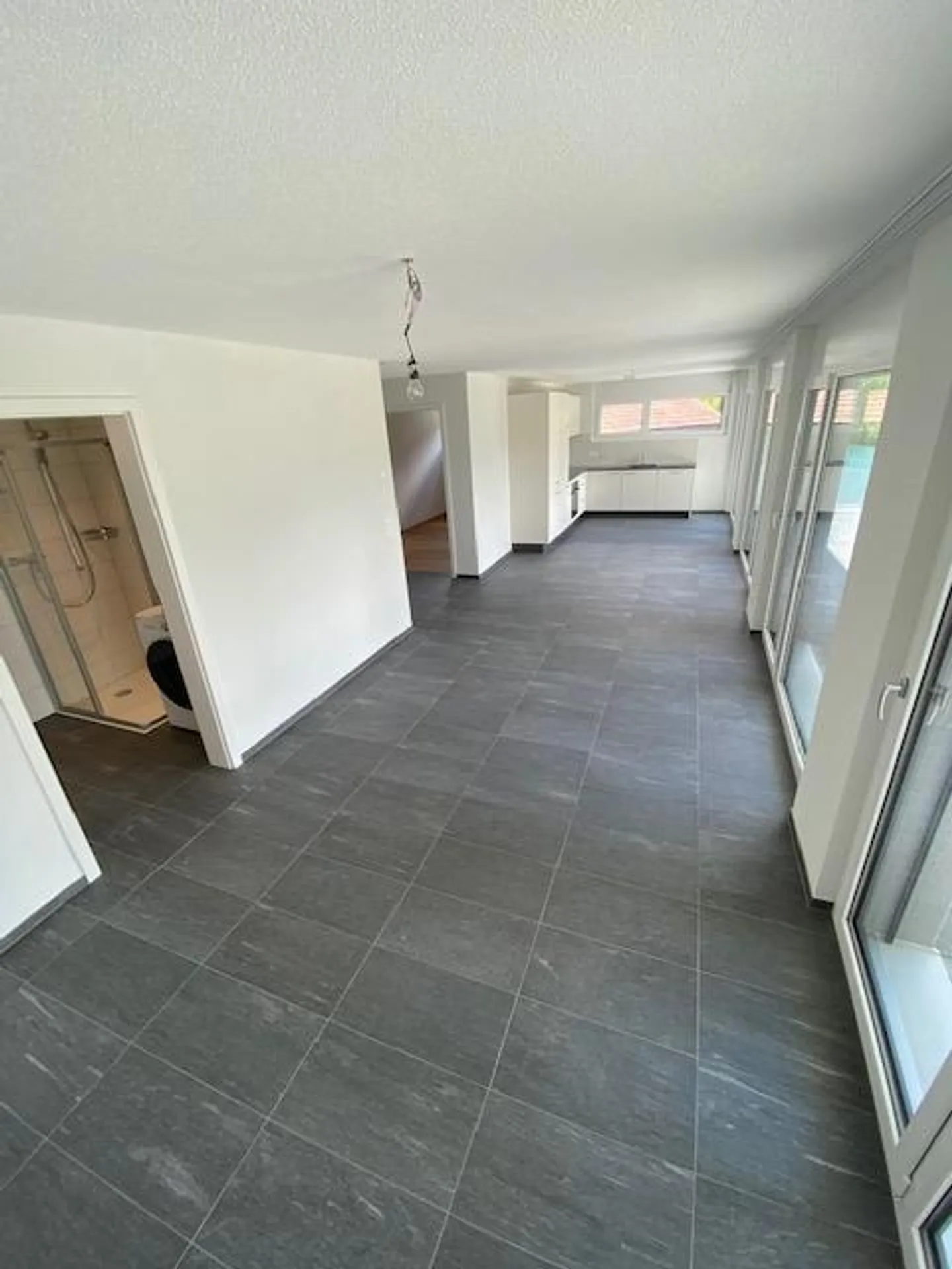 4,5-Zimmerwohnung mit grosser Terrasse und Bergsicht zu vermieten - Foto 11 von 14