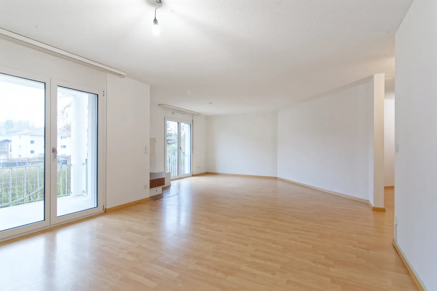 Condominio di 4,5 stanze - Foto 2 di 10