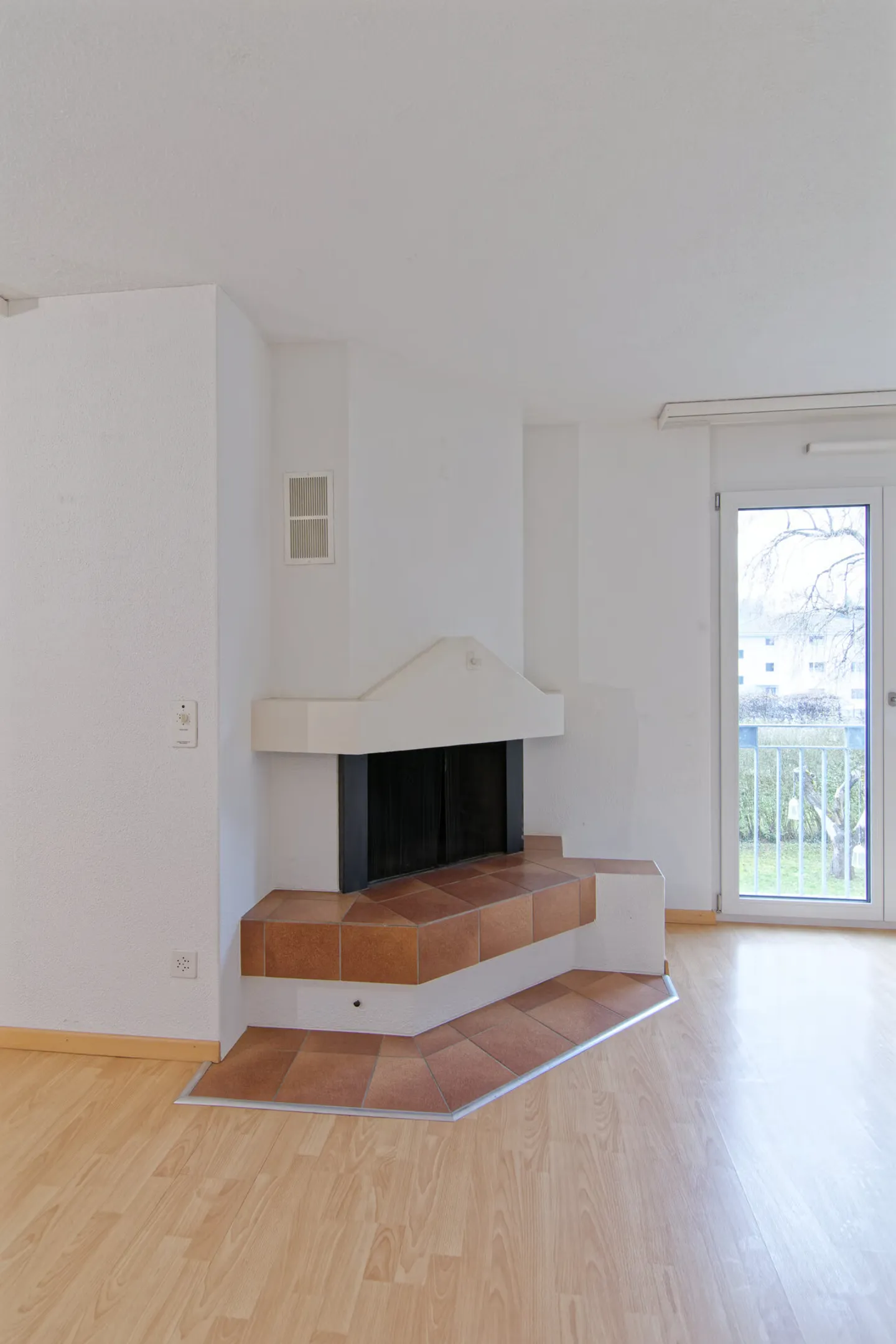 Condominio di 4,5 stanze - Foto 3 di 10