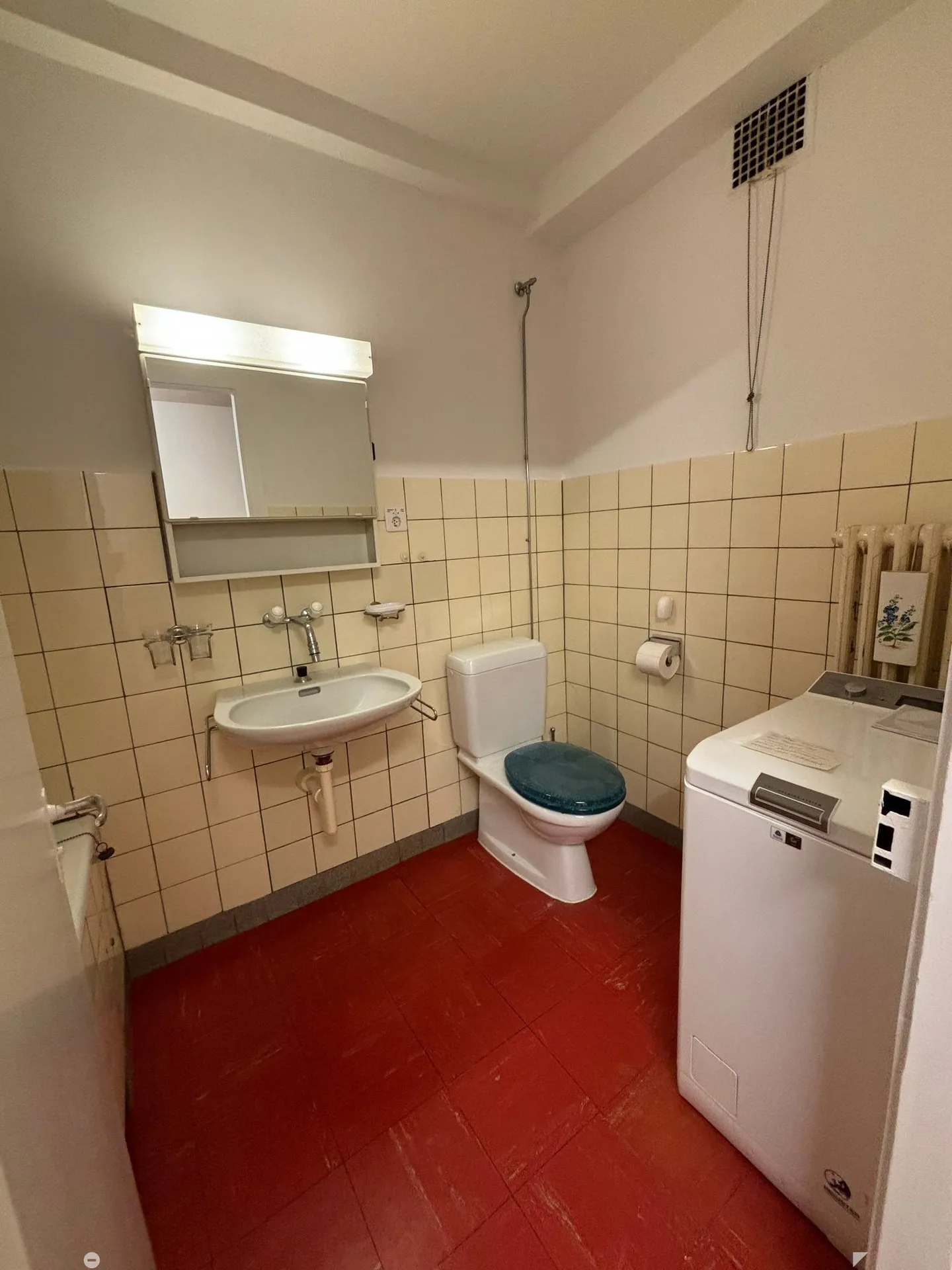 Charming 3.5-room apartment on Bahnhofstrasse in Biel - Photo 7 of 12