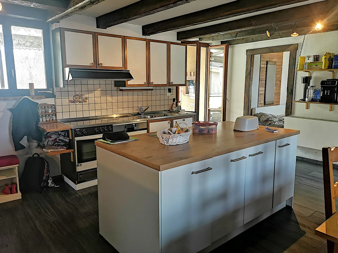 Haus mit 2 Wohnungen, Veranda, Garten, Garage: Renovierungen erforderlich - Photo 15 of 37