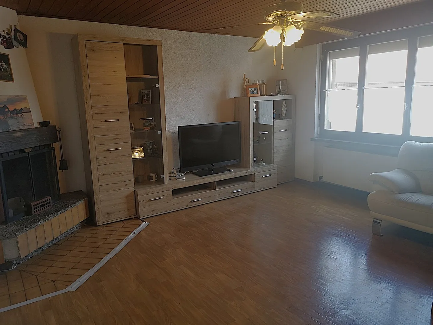 Haus mit 2 Wohnungen, Veranda, Garten, Garage: Renovierungen erforderlich - Photo 19 of 37