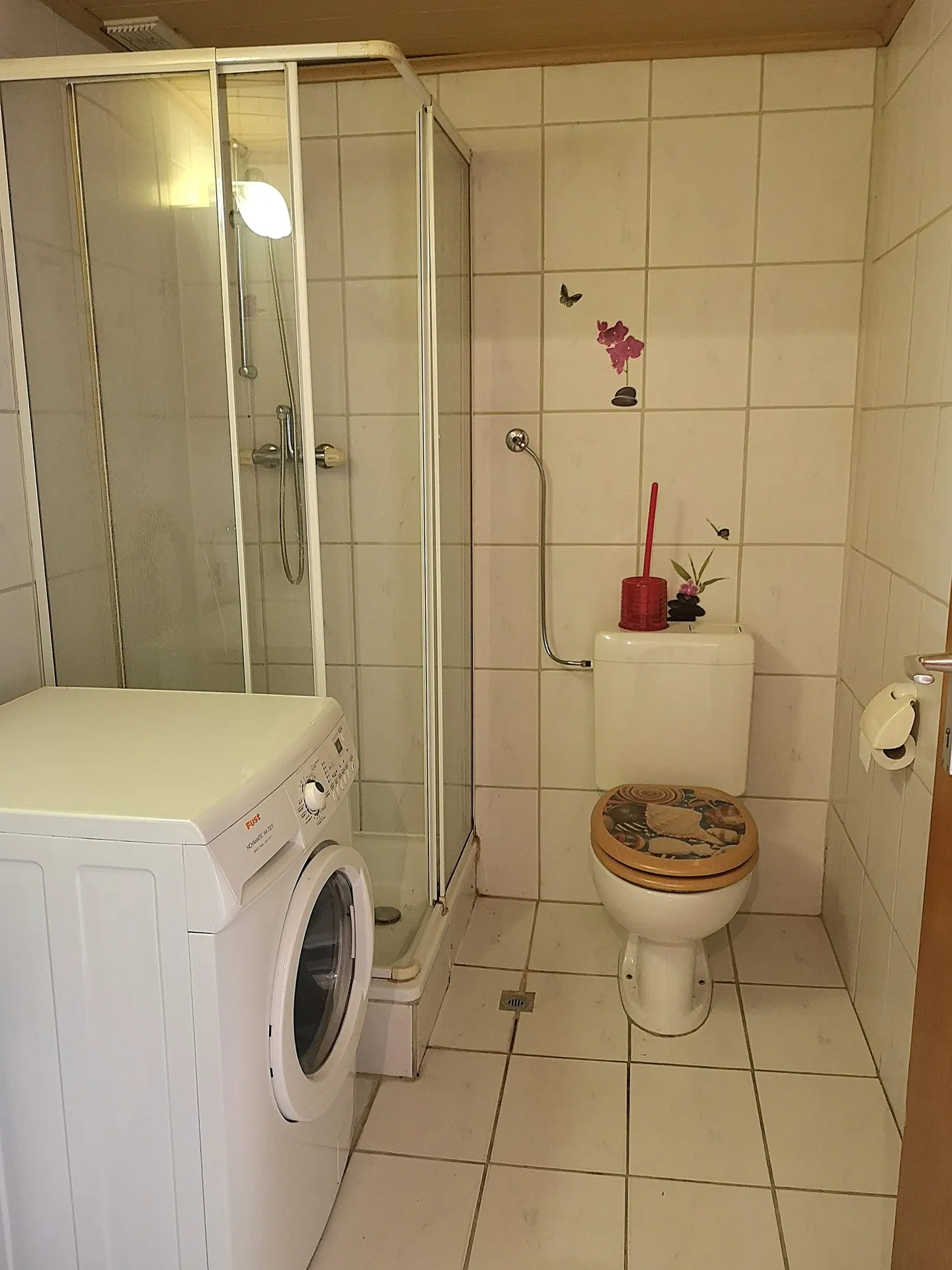 Haus mit 2 Wohnungen, Veranda, Garten, Garage: Renovierungen erforderlich - Photo 33 of 37