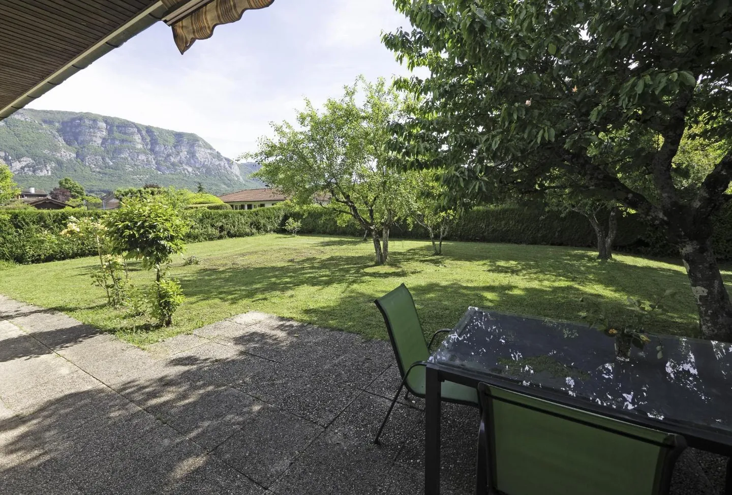 Vessy Plateau - Villa su un bellissimo lotto tranquillo e soleggiato di 884 metri quadrati - Foto 3 di 5