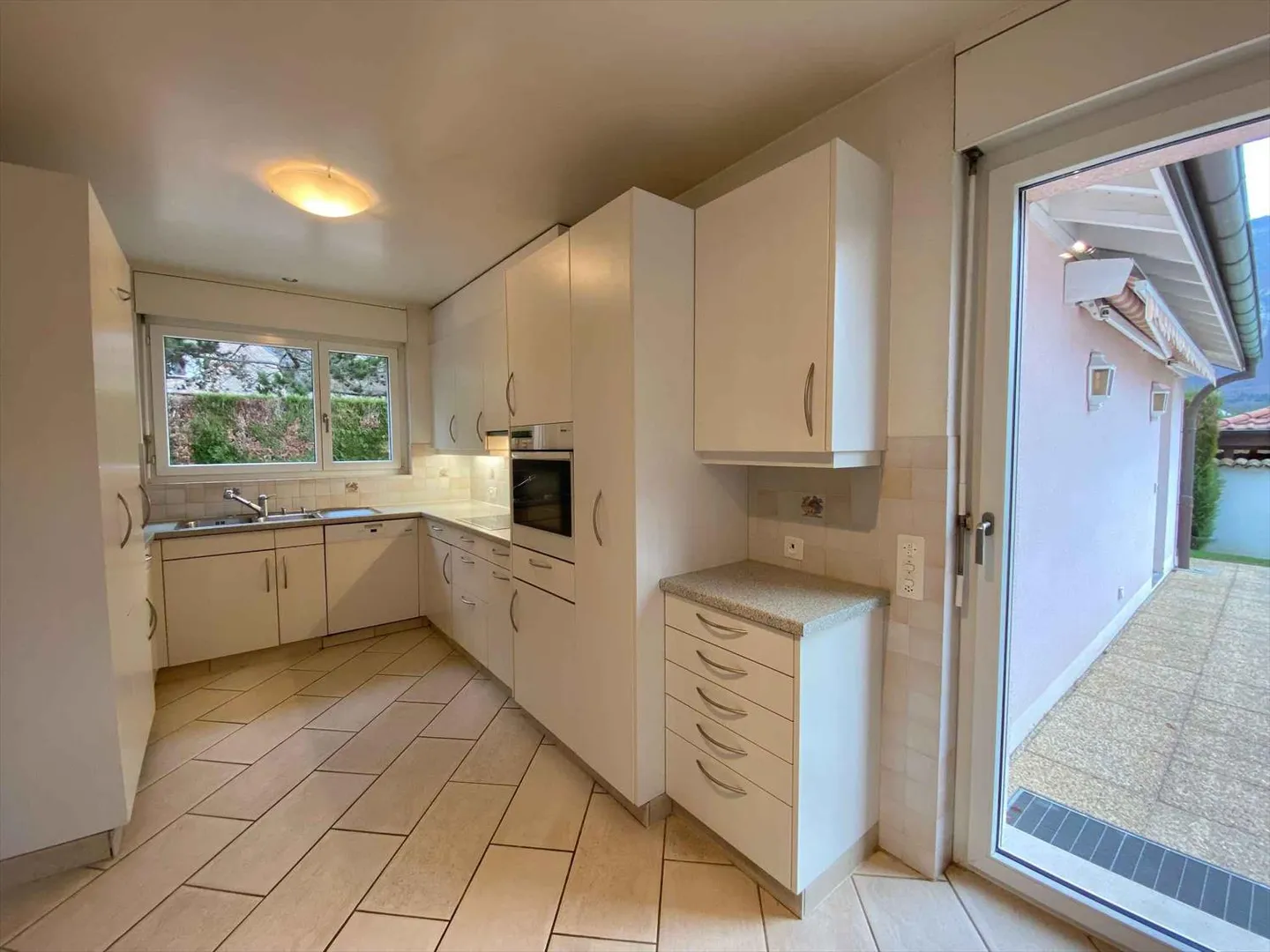 Maison jumelée 8 pièces - Photo 5 sur 12