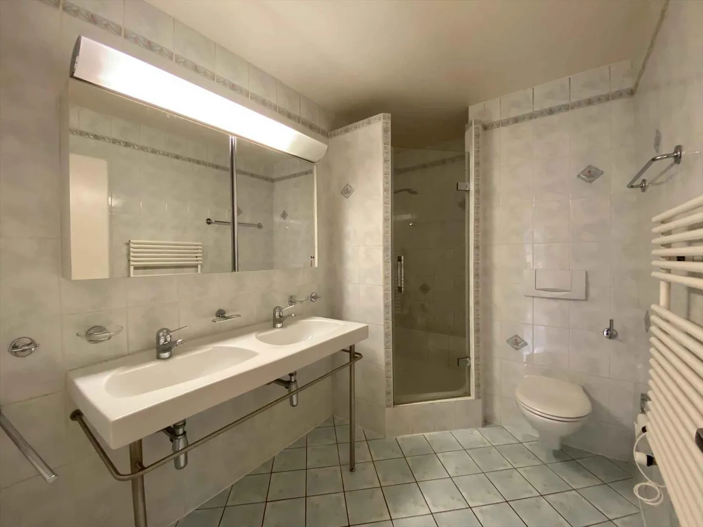 Maison jumelée 8 pièces - Photo 9 sur 12