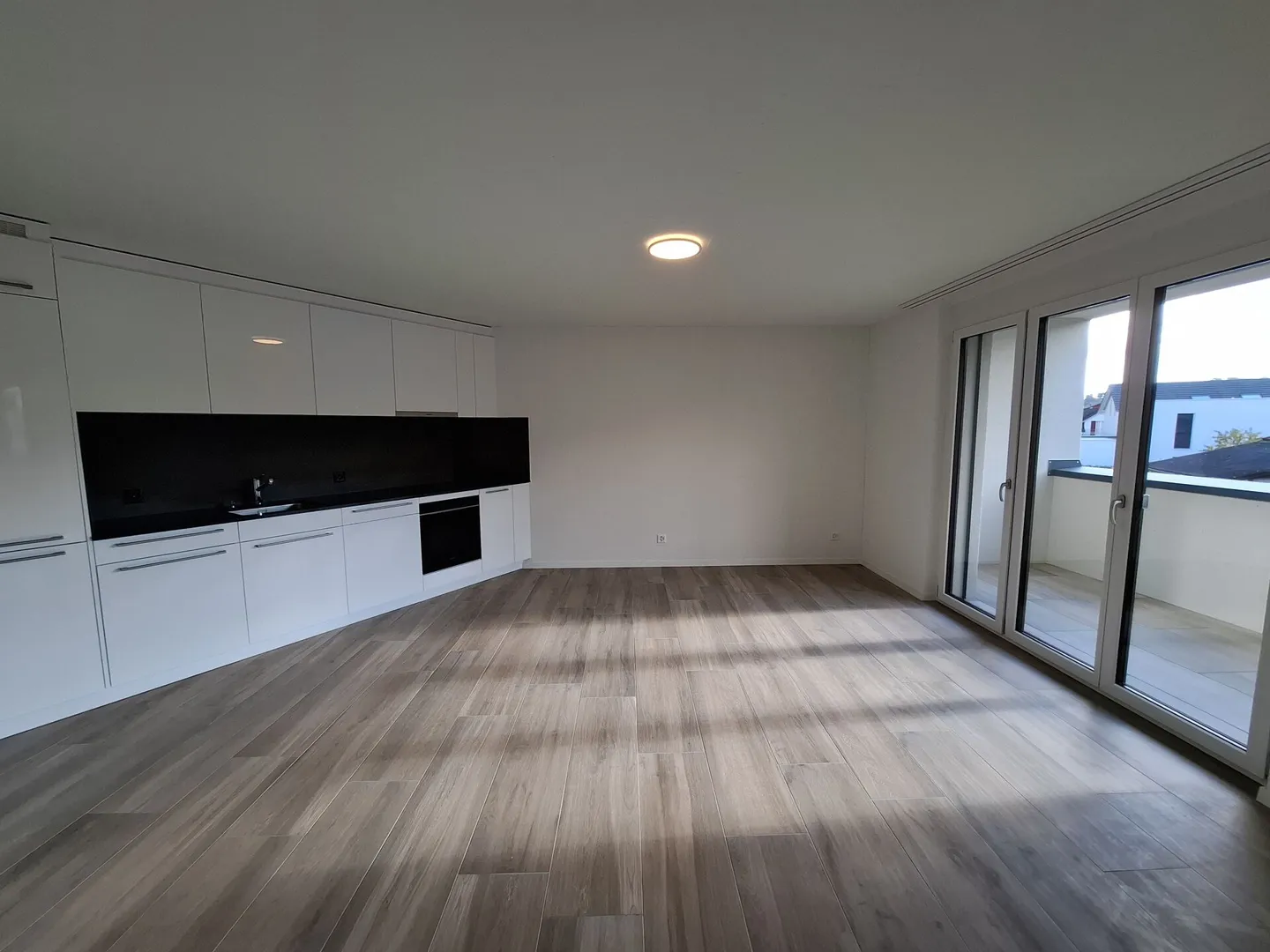 2.5 Zi-Wohnung mit Balkon, NEUBAU - Foto 2 von 10