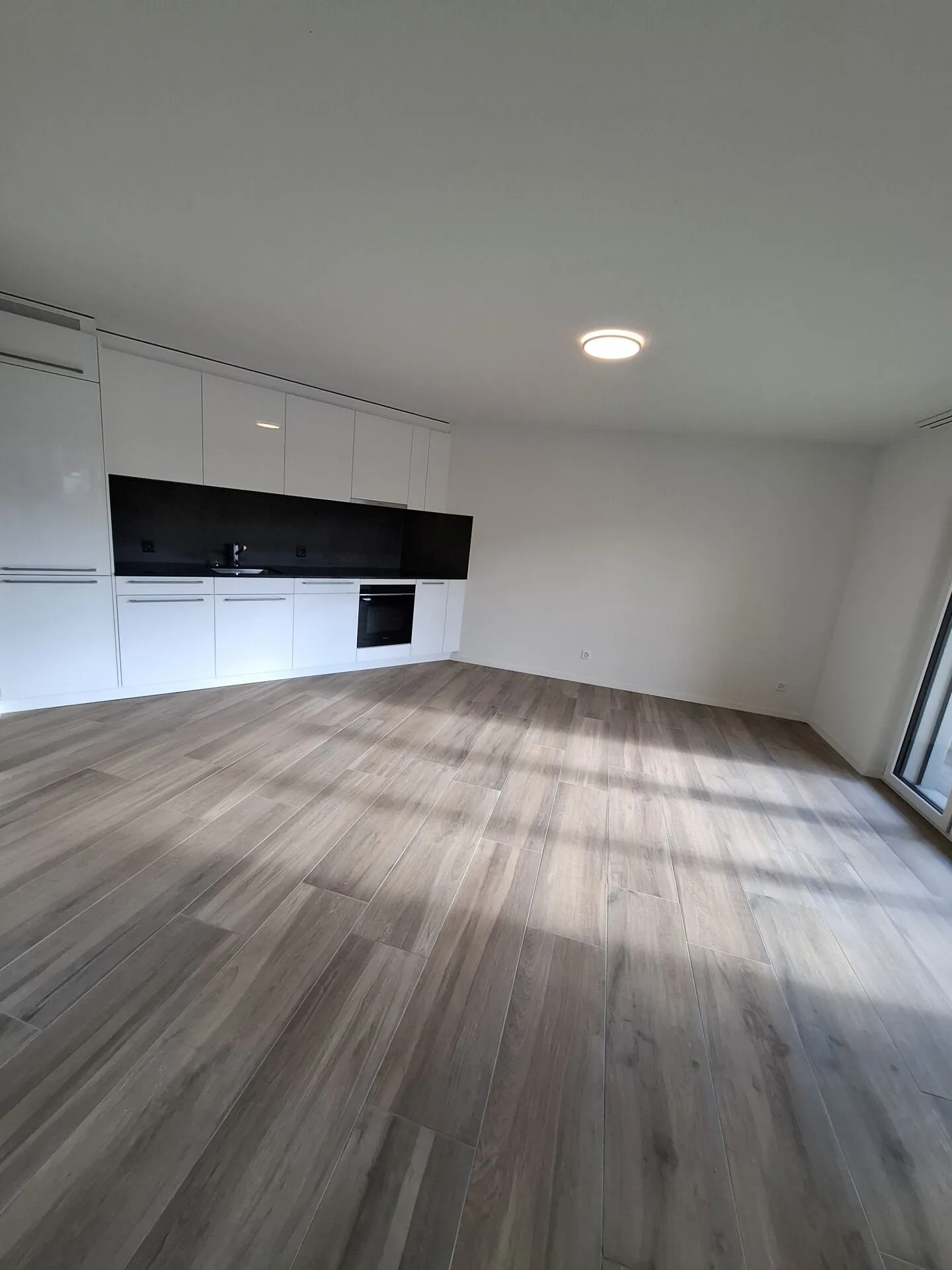 2.5 Zi-Wohnung mit Balkon, NEUBAU - Foto 3 von 10