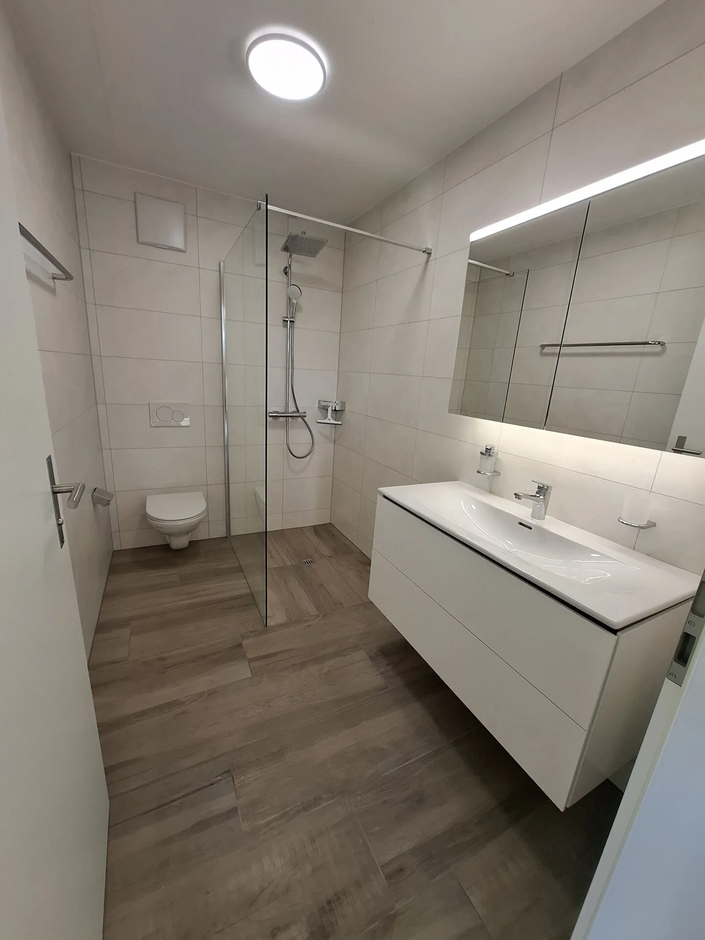 2.5 Zi-Wohnung mit Balkon, NEUBAU - Foto 4 von 10