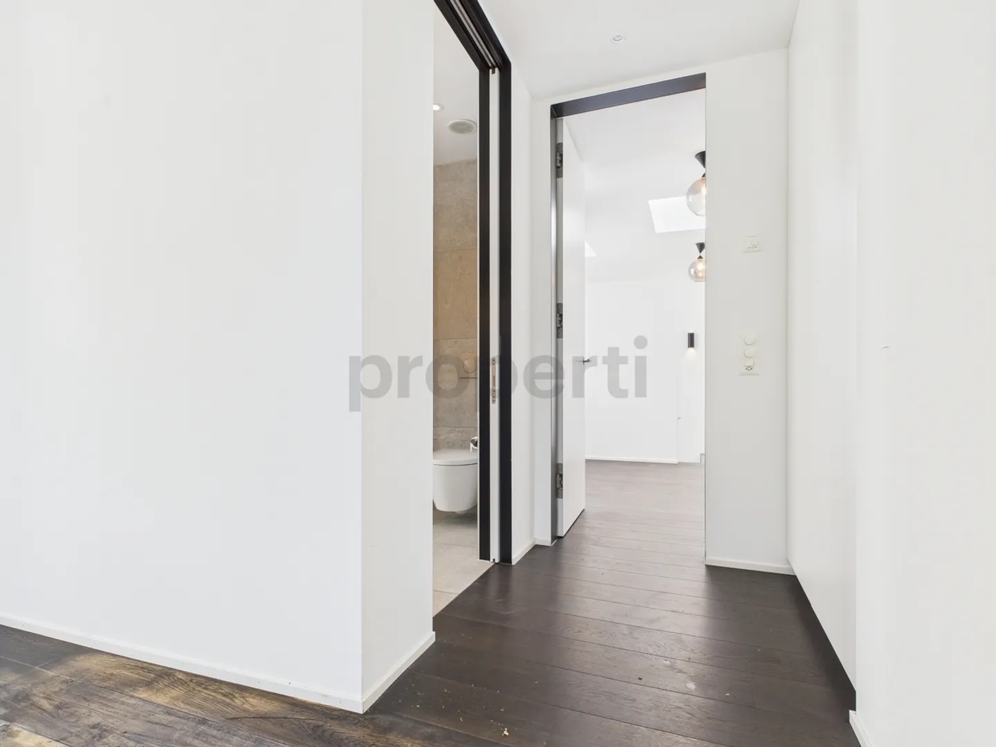 Exklusives 3.5-Zimmer Maisonette-Townhouse mit Dachterrasse - Kreis 6 - Foto 5 von 11