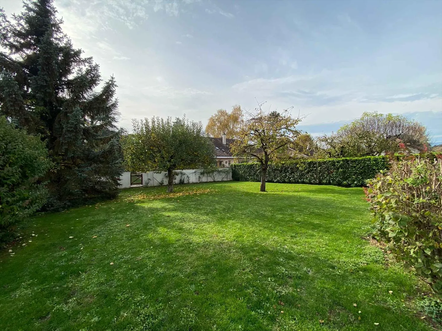 Maison jumelée 8 pièces - Photo 3 sur 12