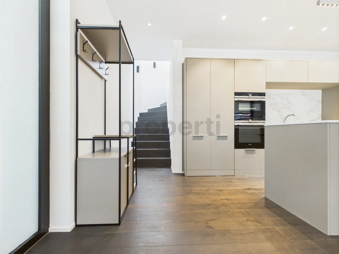 Exklusives 3.5-Zimmer Maisonette-Townhouse mit Dachterrasse - Kreis 6 - Foto 6 von 11