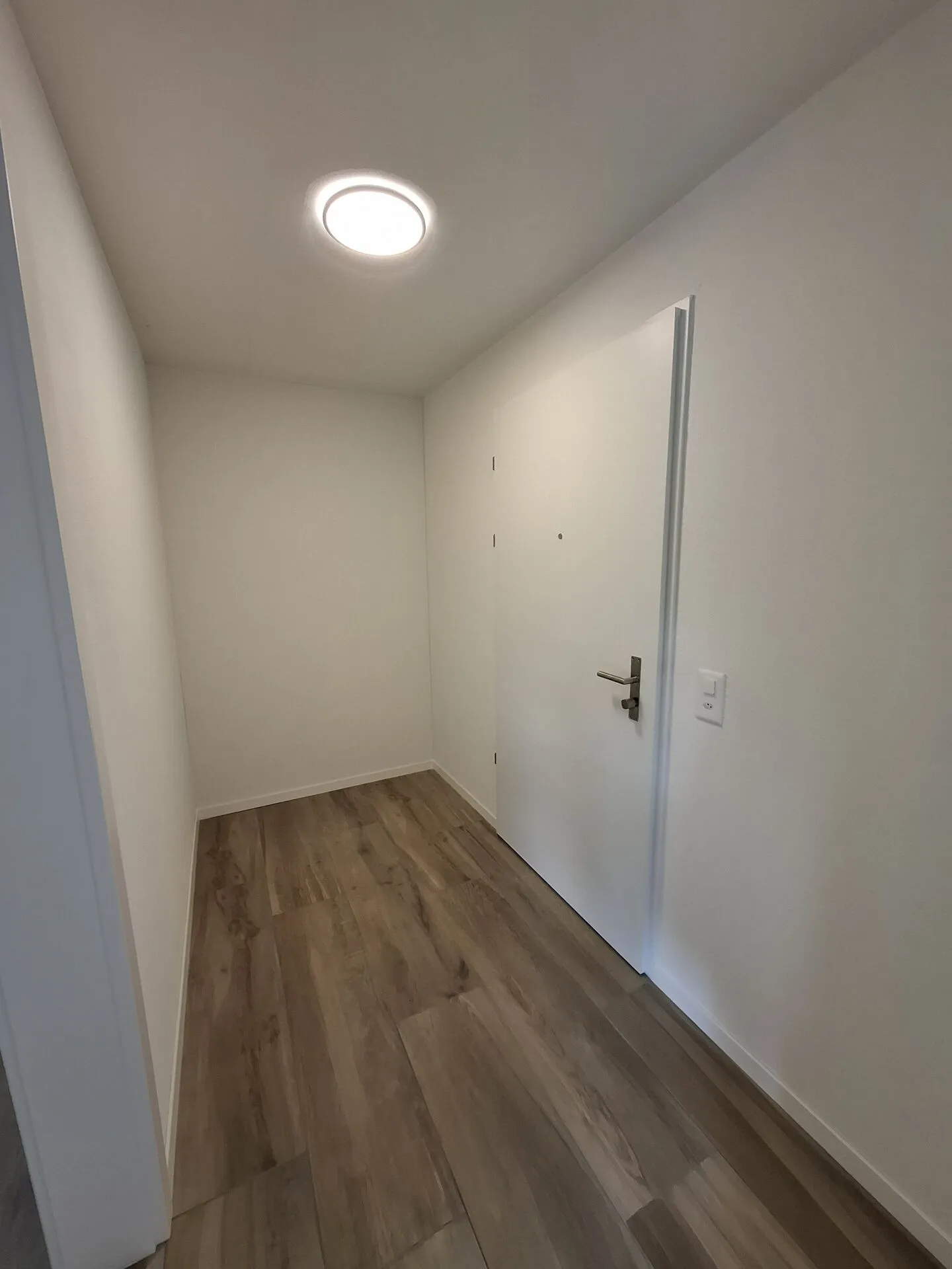 2.5 Zi-Wohnung mit Balkon, NEUBAU - Foto 9 von 10