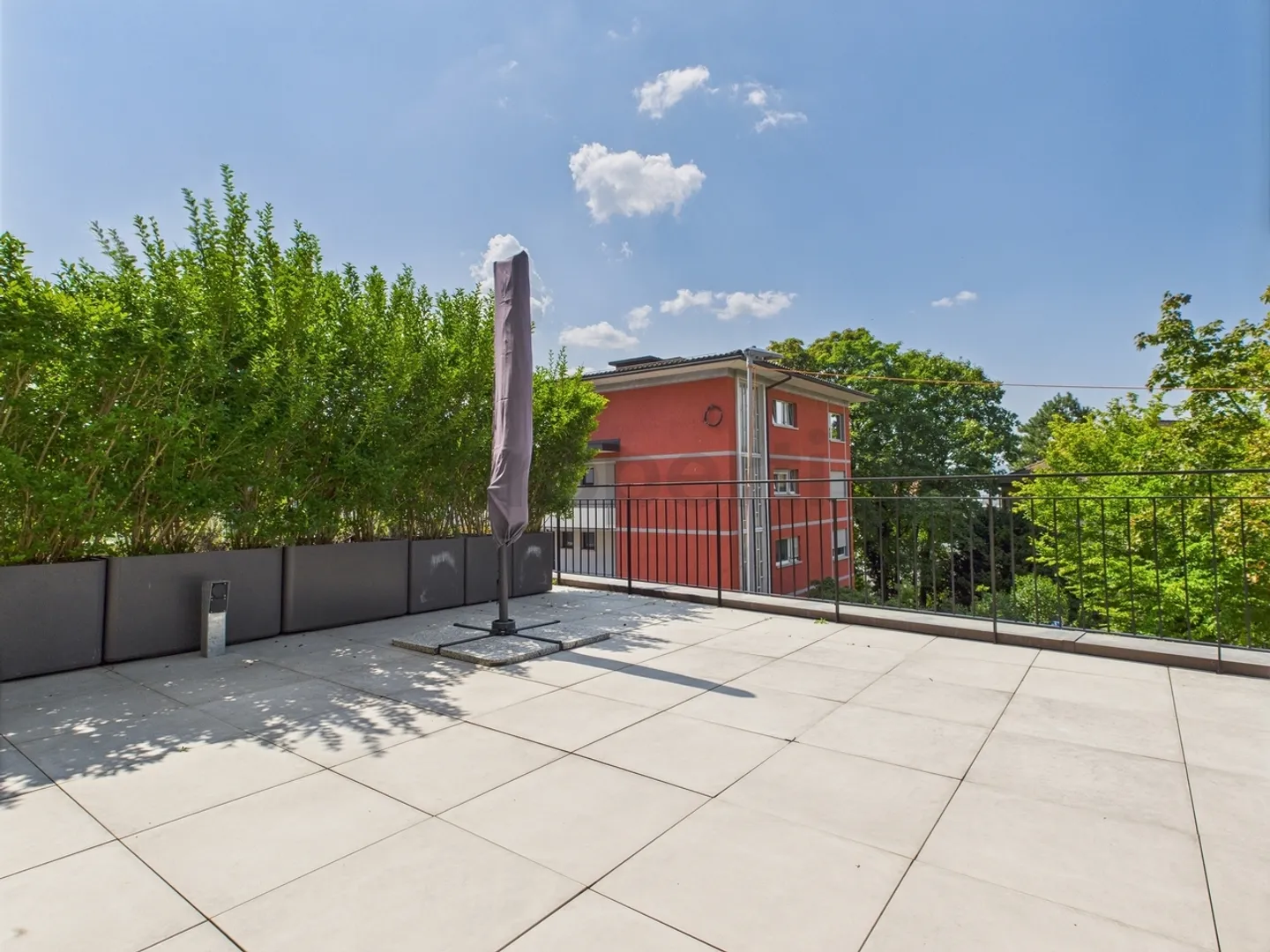 Exklusives 3.5-Zimmer Maisonette-Townhouse mit Dachterrasse - Kreis 6 - Foto 10 von 11