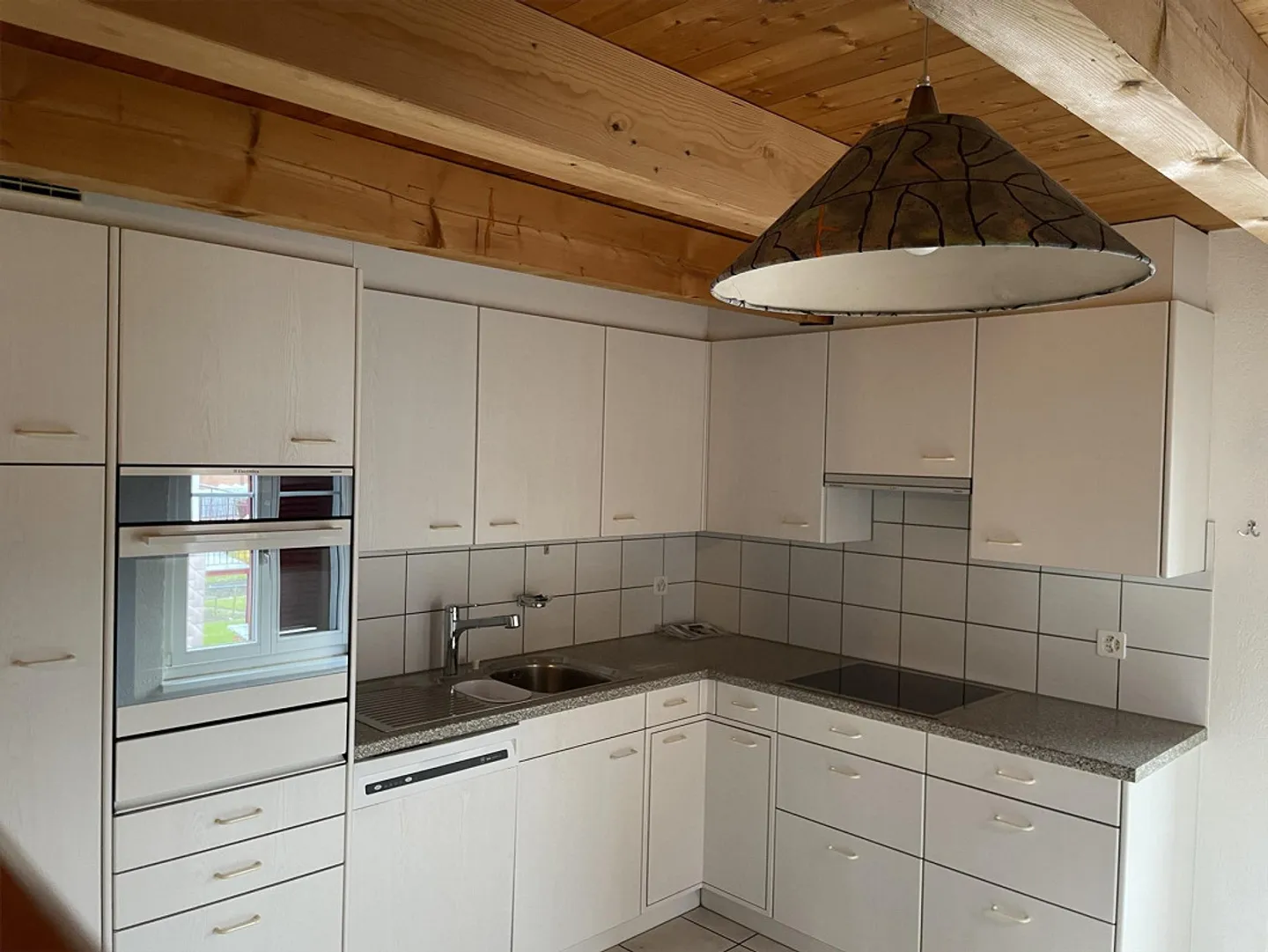 Appartement 4,5 pièces, balcon, emplacement central - Photo 6 sur 26