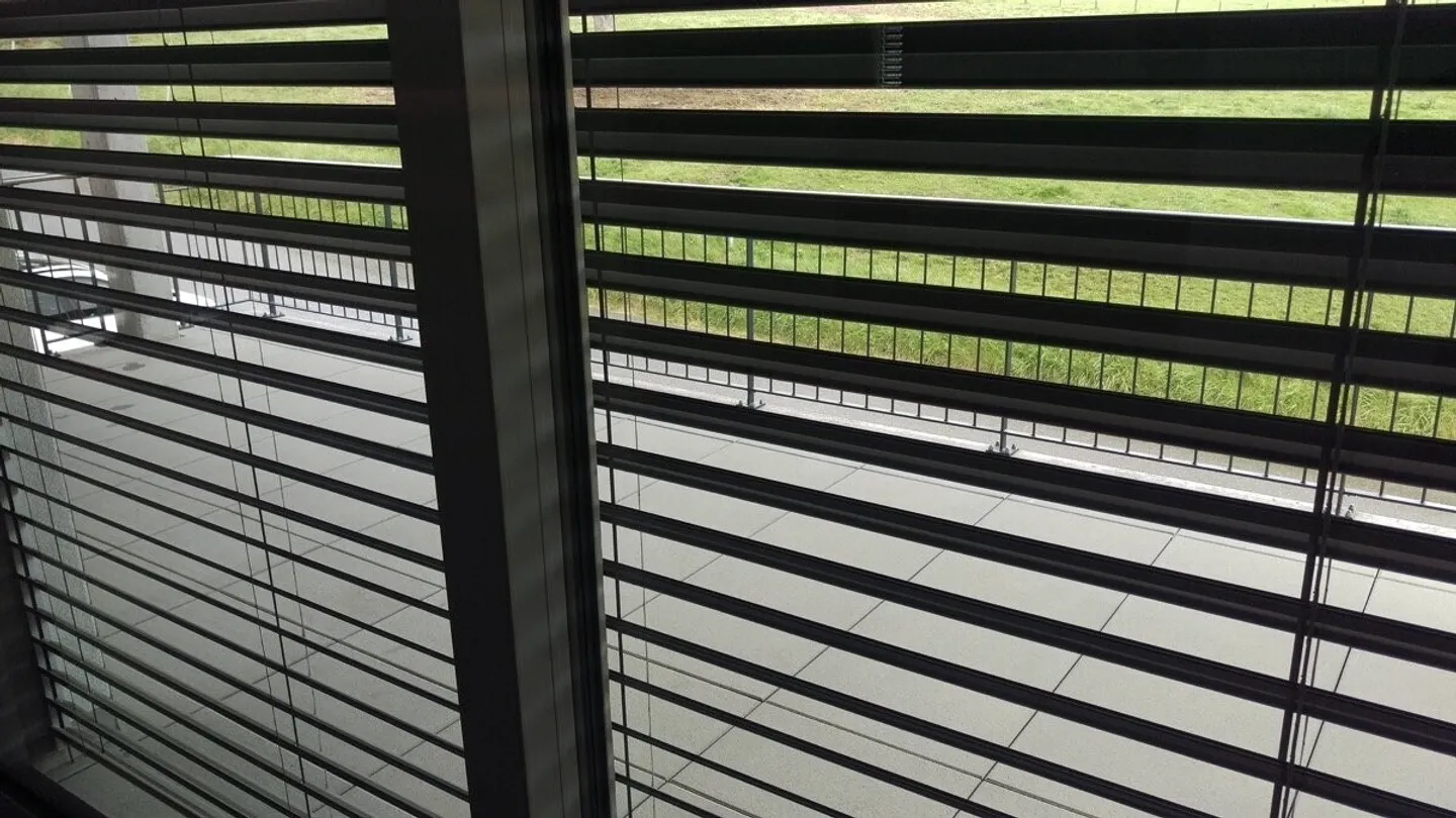 Modern Apartment in Tranquil Setting - Photo 5 of 9