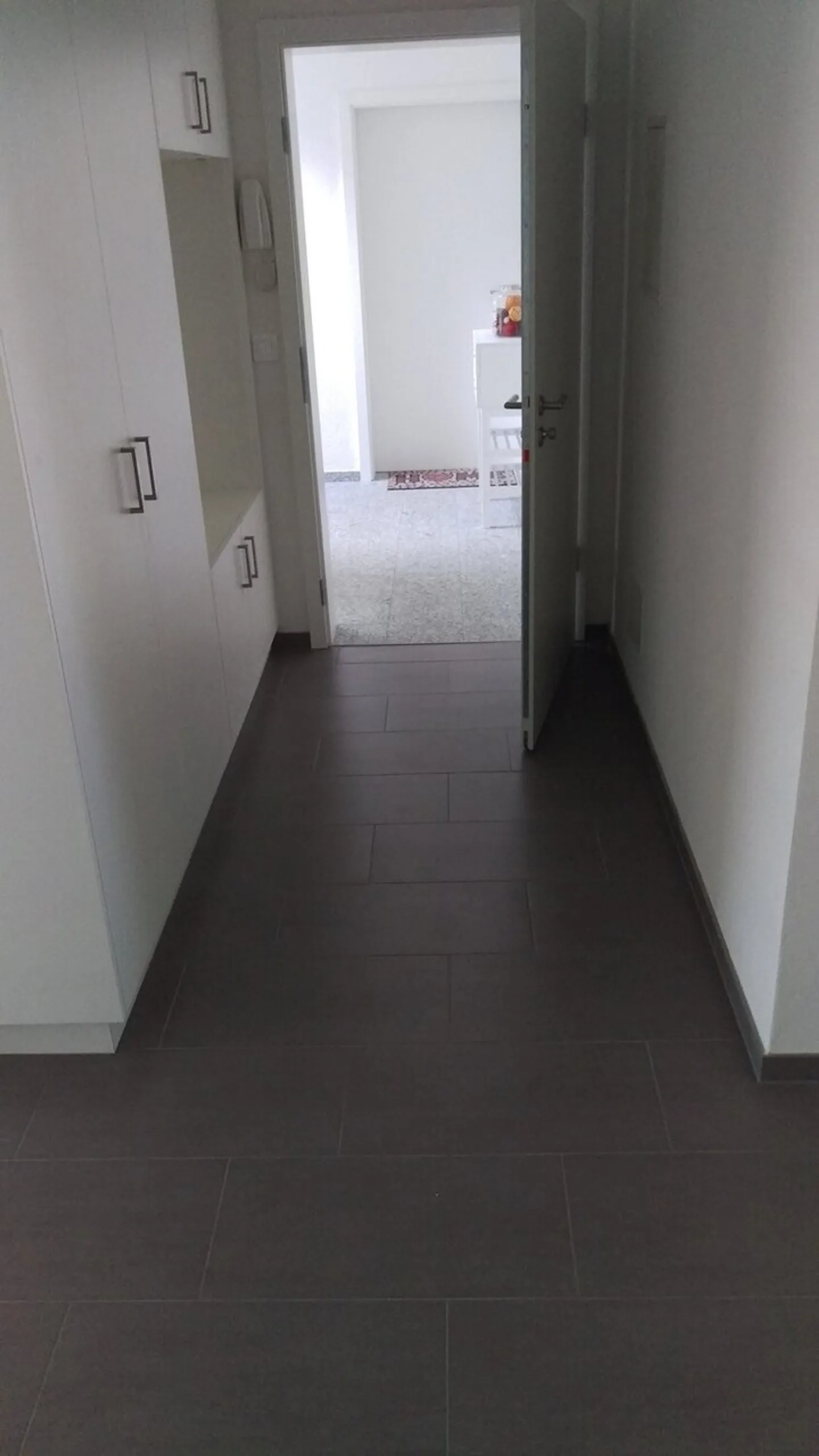 Modern Apartment in Tranquil Setting - Photo 6 of 9