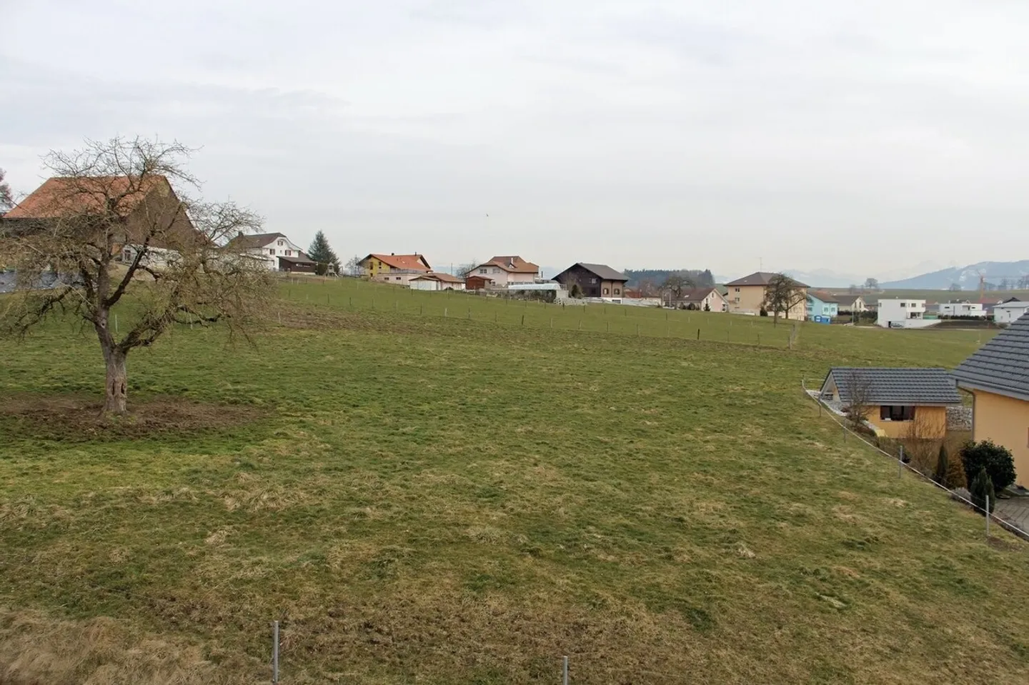 Modern Apartment in Tranquil Setting - Photo 9 of 9