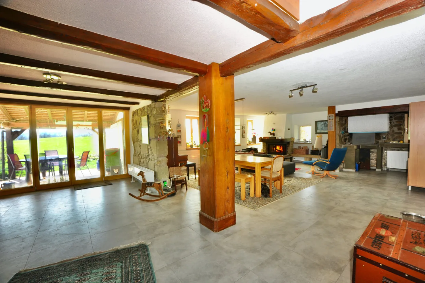 Geräumiges Triplex mit Garten - Foto 1 von 13