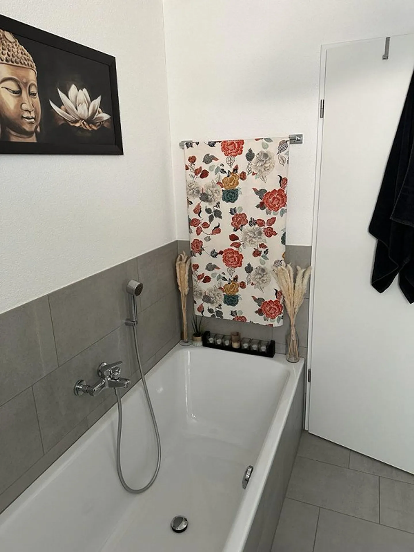 Moderno appartamento di 4,5 stanze con due balconi - Foto 8 di 18