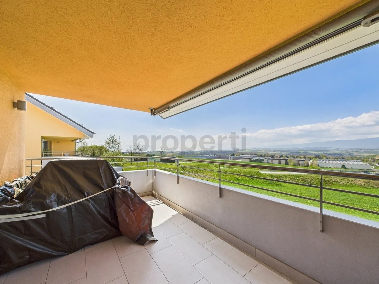 Domaine Plein Soleil - a quiet, bright and modern living space - Photo 11 of 12