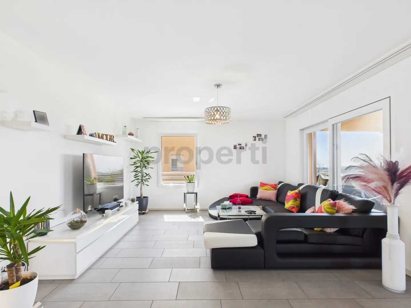 Domaine Plein Soleil - a quiet, bright and modern living space - Photo 1 of 12