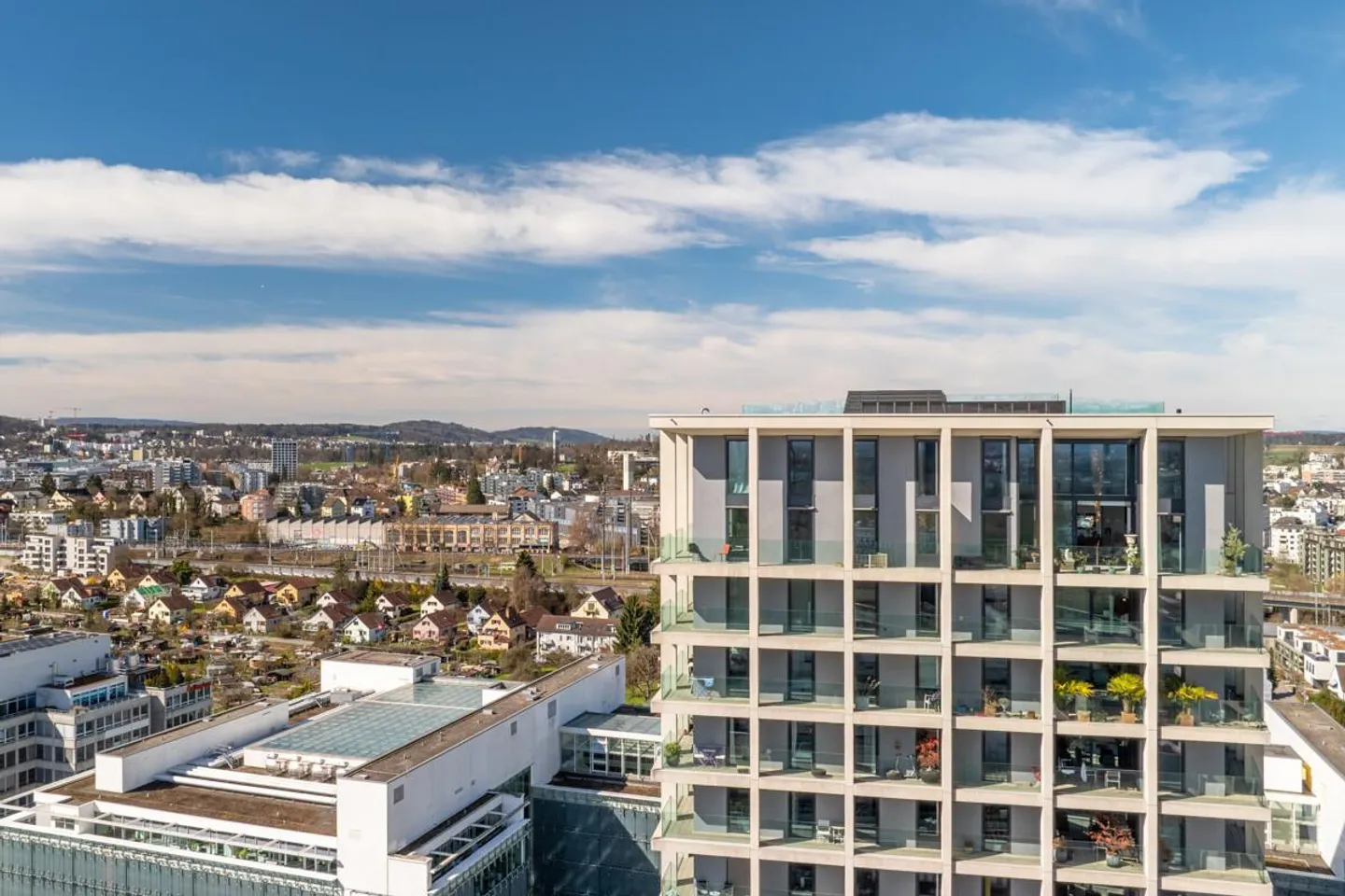 Zürich : Duplex-Penthouse exclusif avec vue panoramique - Photo 4 sur 5