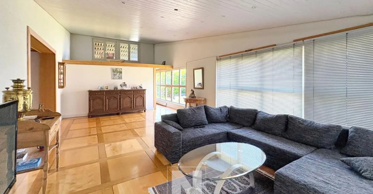 Gebäude zu verkaufen in Avenches - Mit 150m2 Wohnung und großem Lager - Foto 1 von 12