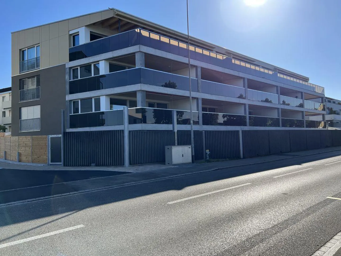 Do you love it modern!?! - Photo 10 of 11
