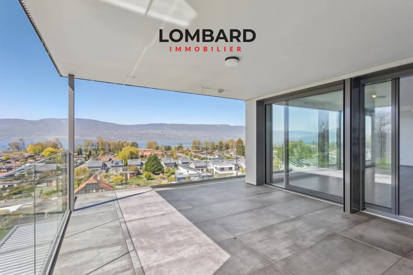 Magnifique attique avec vue panoramique sur le lac de Neuchâtel - Photo 1 of 11