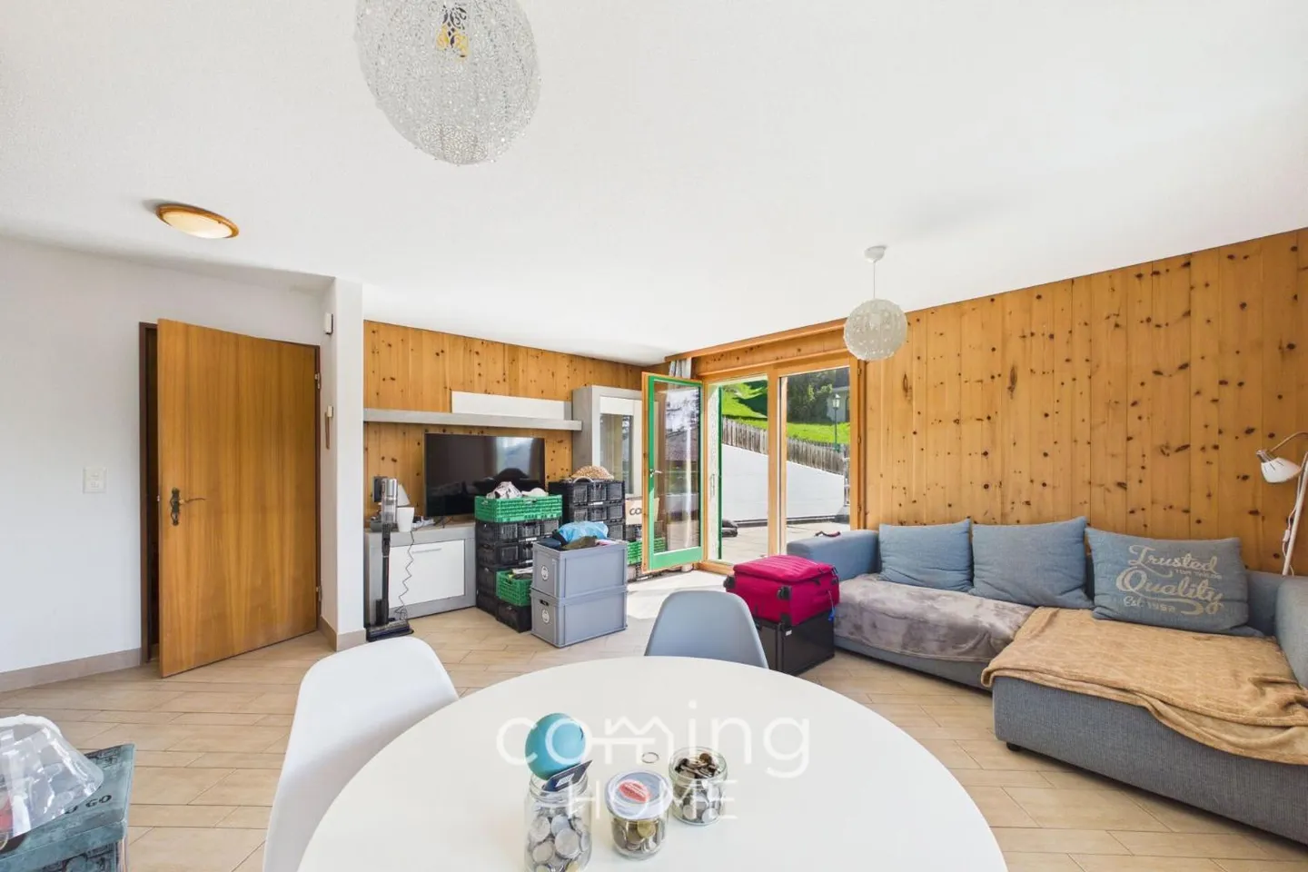 Charming 3.5 room apartment in Jeizinen with mountain view - Photo 2 of 13