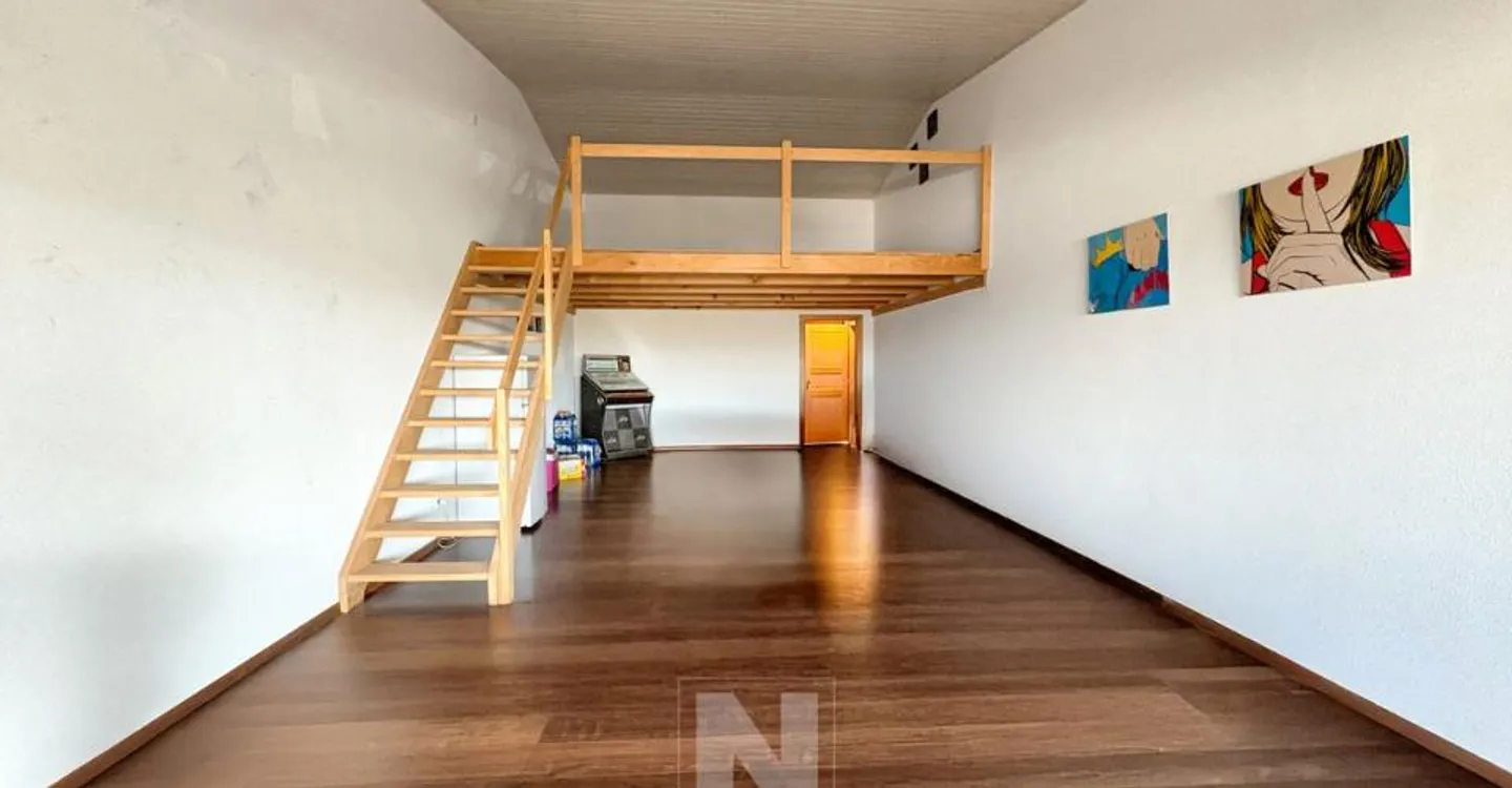 Gebäude zu verkaufen in Avenches - Mit 150m2 Wohnung und großem Lager - Foto 7 von 12