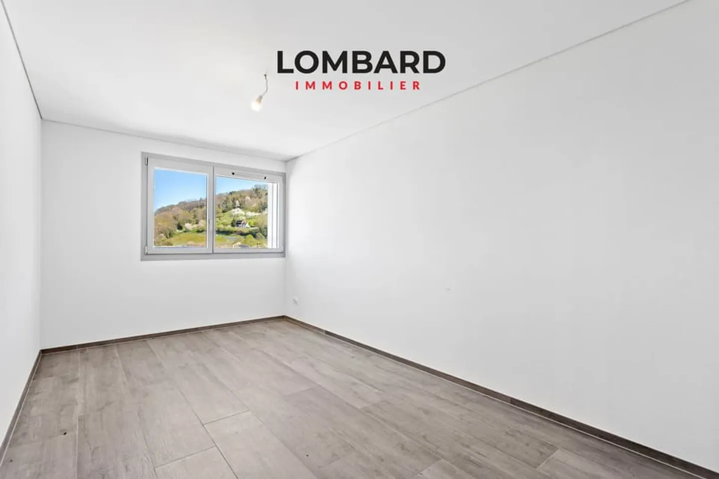 Magnifique attique avec vue panoramique sur le lac de Neuchâtel - Photo 9 of 11