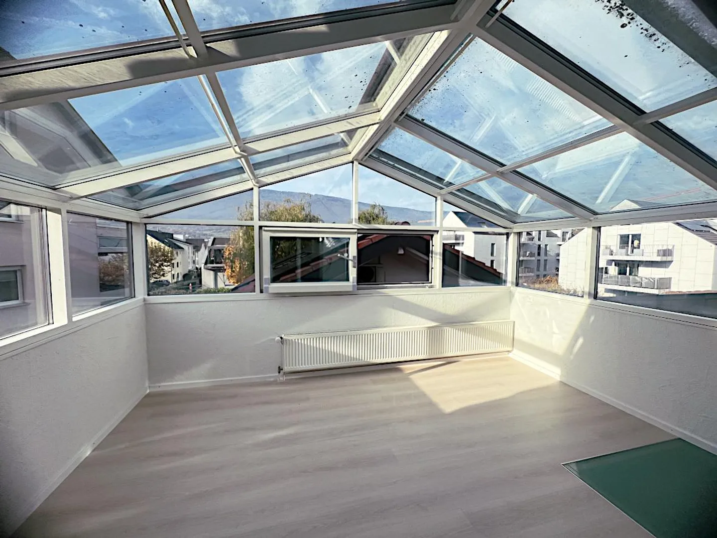 Letzte Etage 4.5 Zimmer - Foto 1 von 11