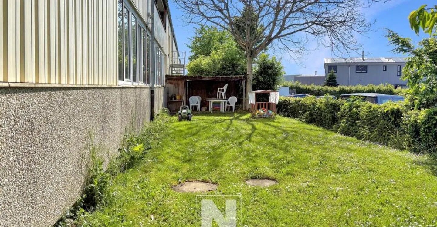 Gebäude zu verkaufen in Avenches - Mit 150m2 Wohnung und großem Lager - Foto 11 von 12