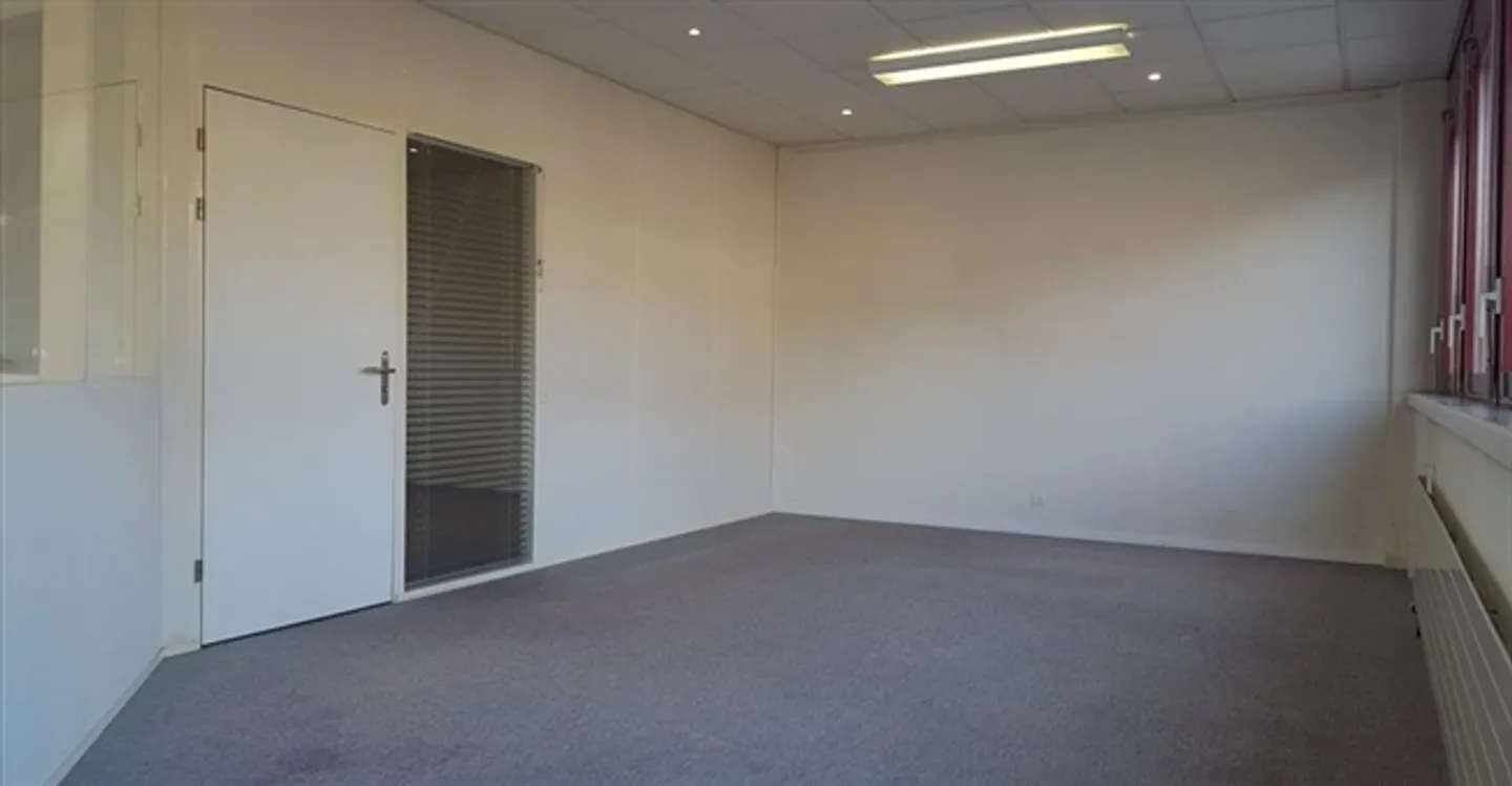 Office - Photo 4 of 6