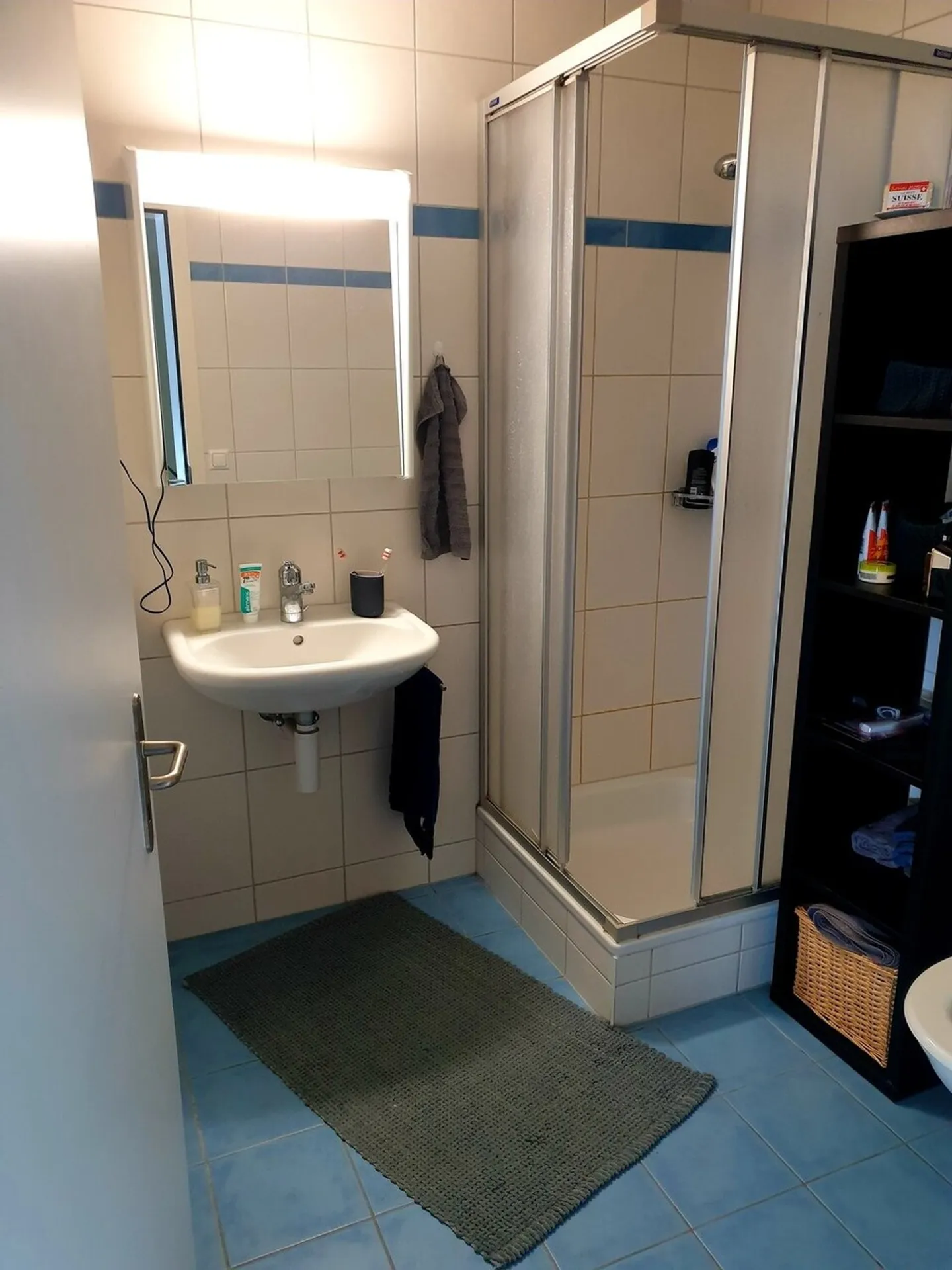 SPACIOUS APARTMENT - Photo 3 of 12