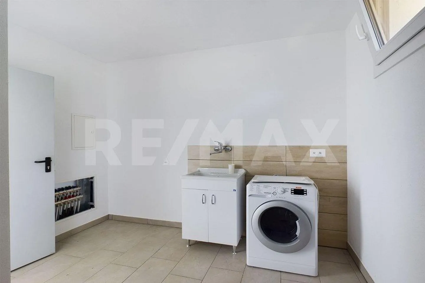 Penthouse moderno con terrazza - Foto 11 di 13