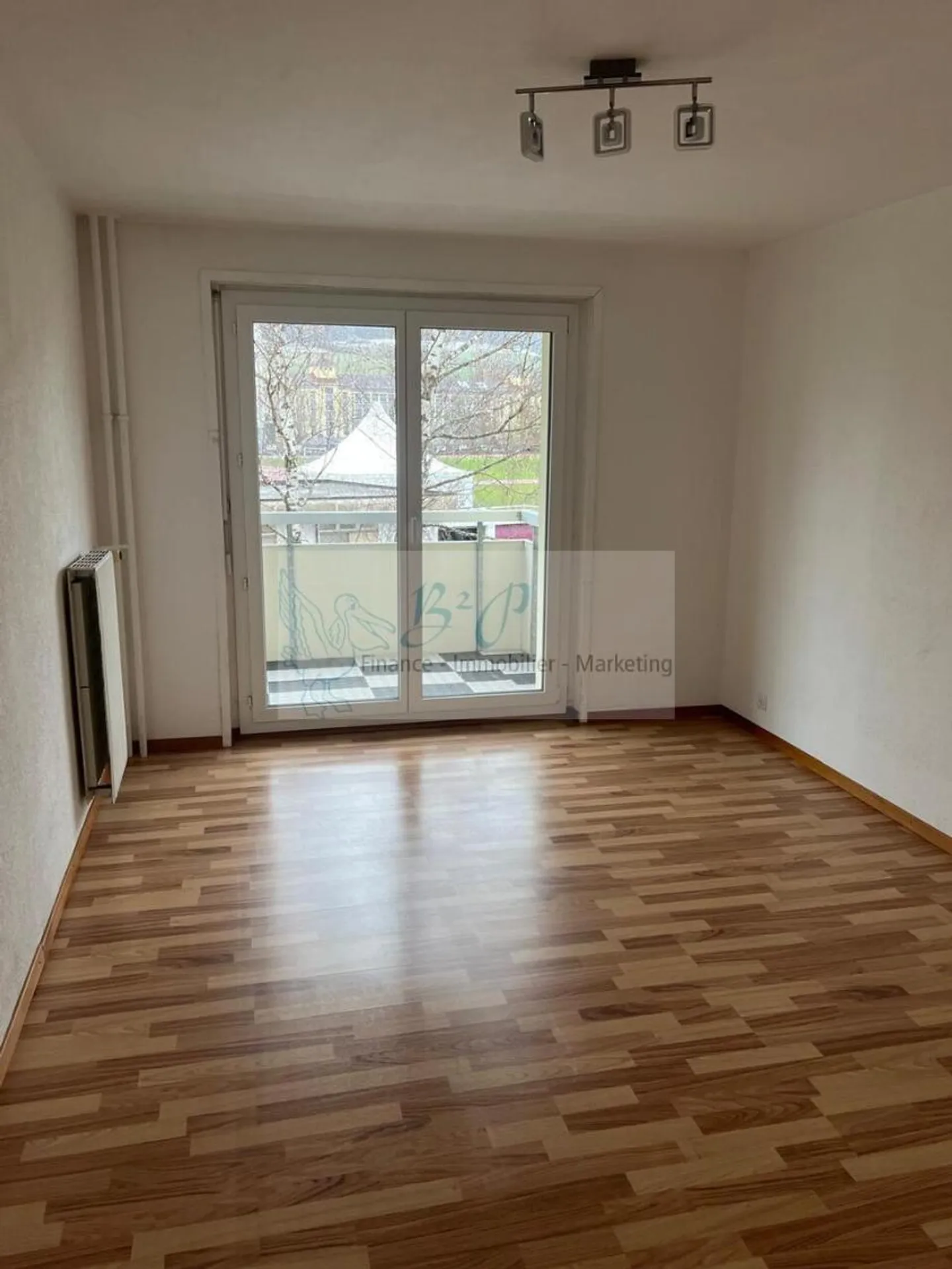 Bel appartamento di 3,5 locali situato al 2° piano con balcone - Foto 6 di 7