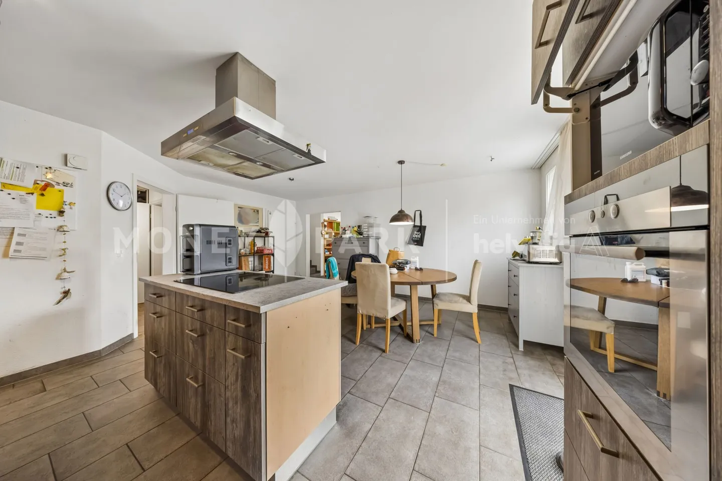 Spacious 6.5-room semi-detached house with garden and high living comfort - Photo 4 of 12