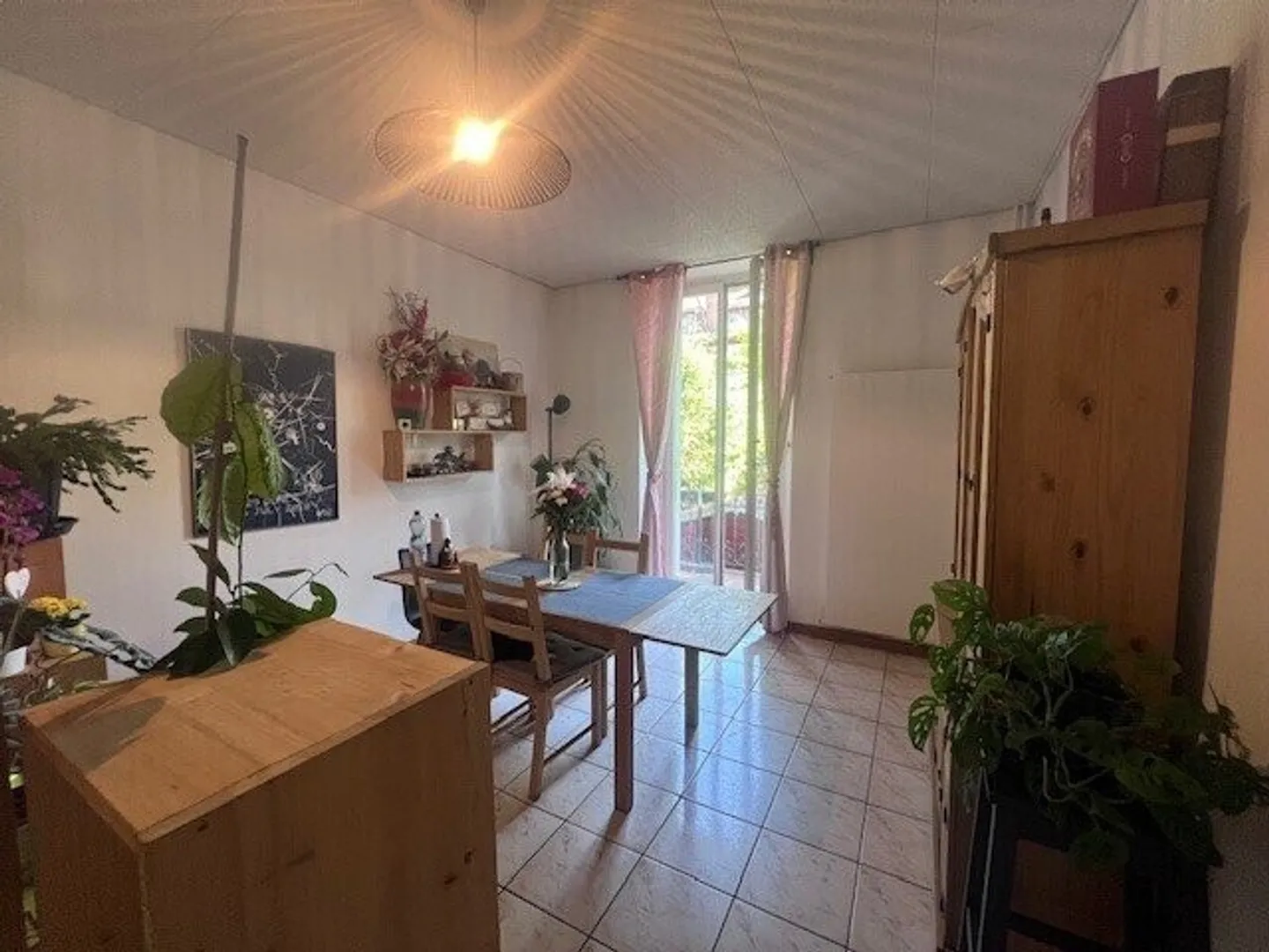 Bell'appartamento di 3 stanze con giardino - Foto 3 di 11