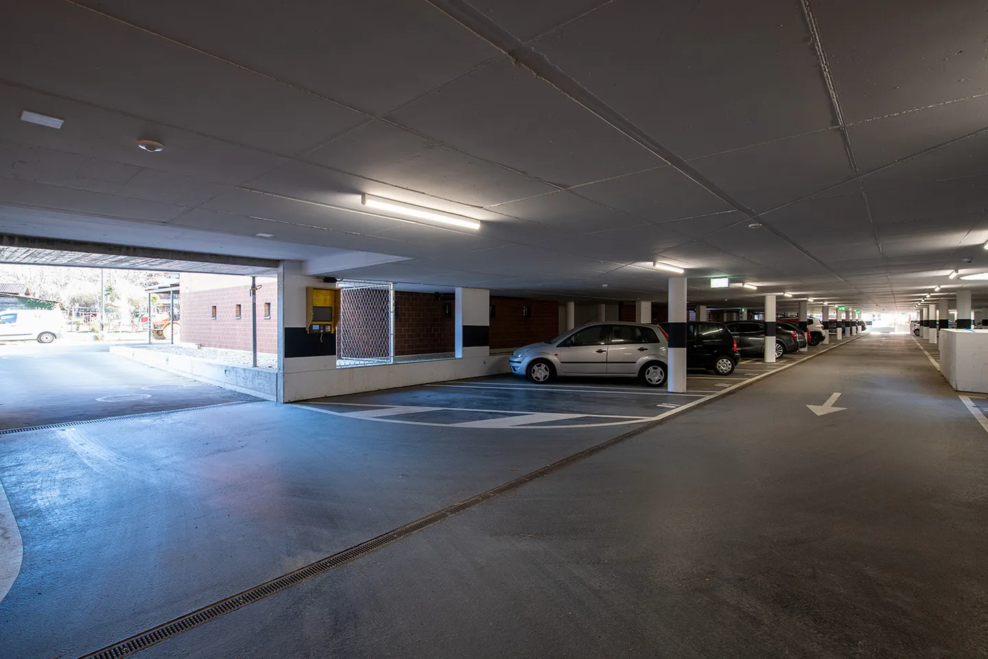 Parkplatz im Freien mieten - Foto 2 von 3