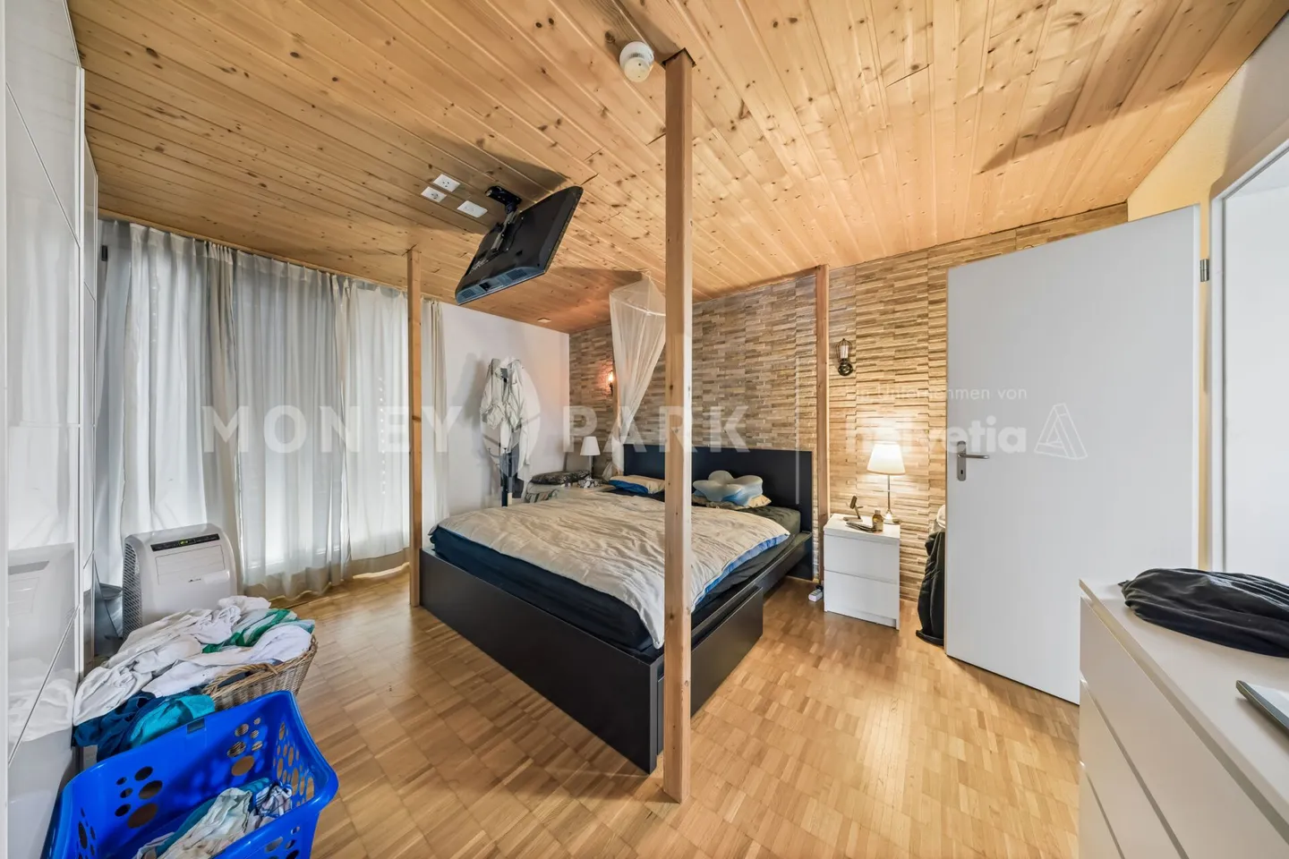 Spacious 6.5-room semi-detached house with garden and high living comfort - Photo 8 of 12