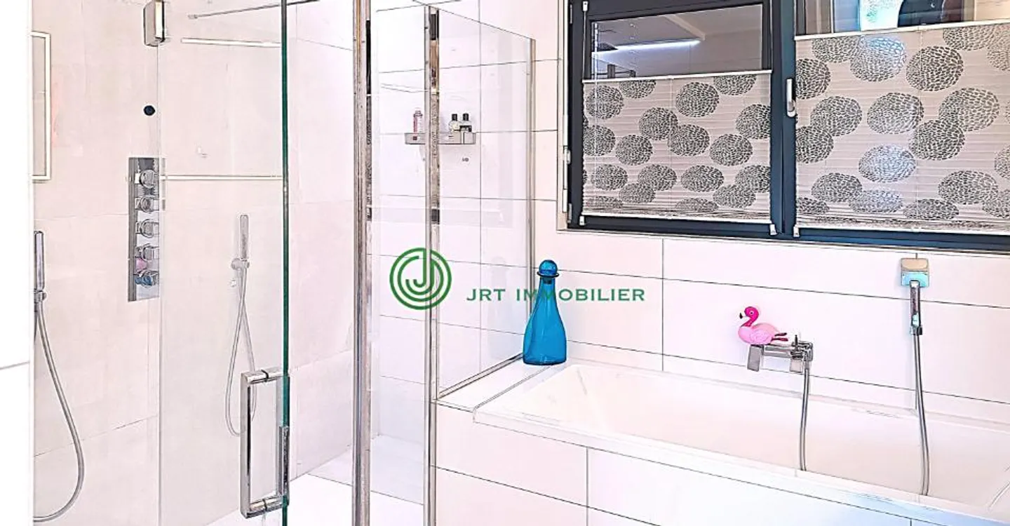 Le Mouret (FR) – Makelloses, helles und ruhiges 4,5-Zimmer-Haus - Foto 8 von 9