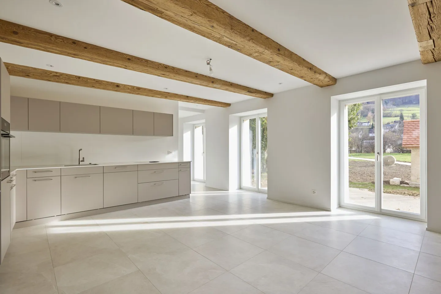 Charmante Maisonette-Appartement dans une Moulins Historique Unique - Photo 2 sur 14