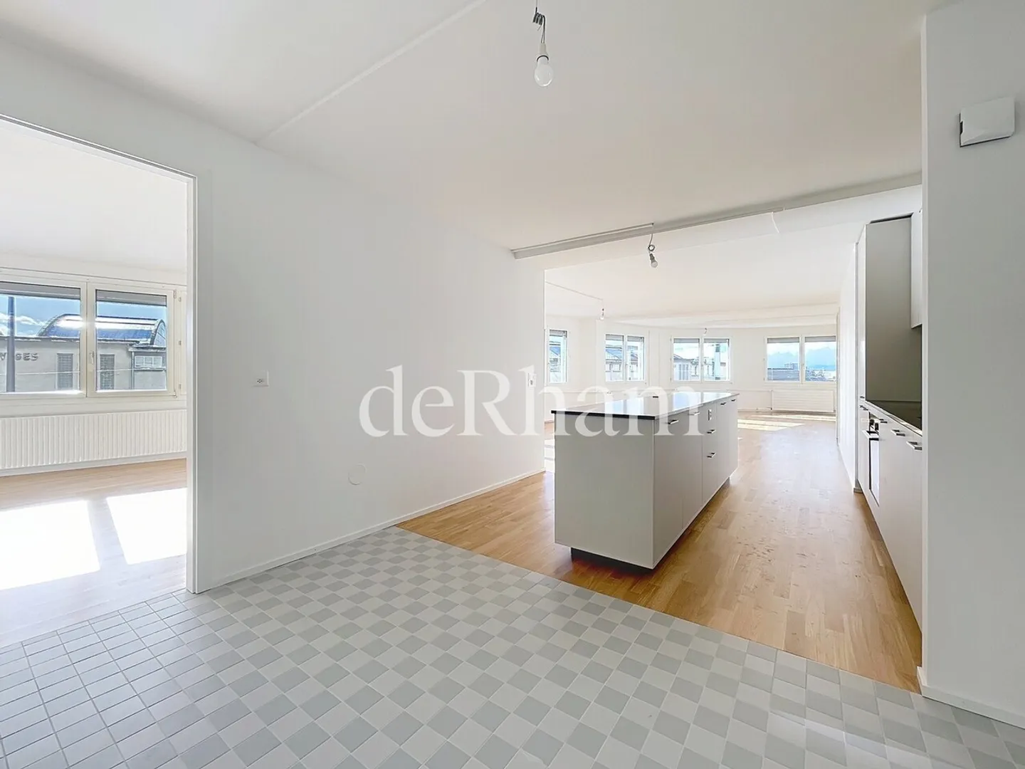 Magnificent 3.5 rooms fully renovated! - Photo 1 of 7