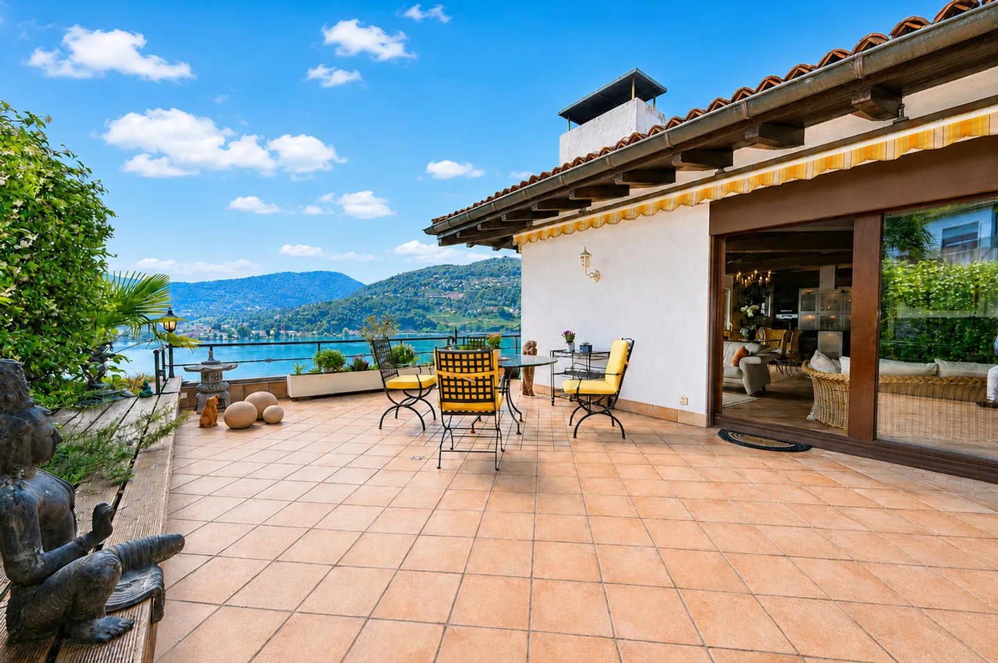 Attico Elegante con Vista Lago - Foto 5 di 23