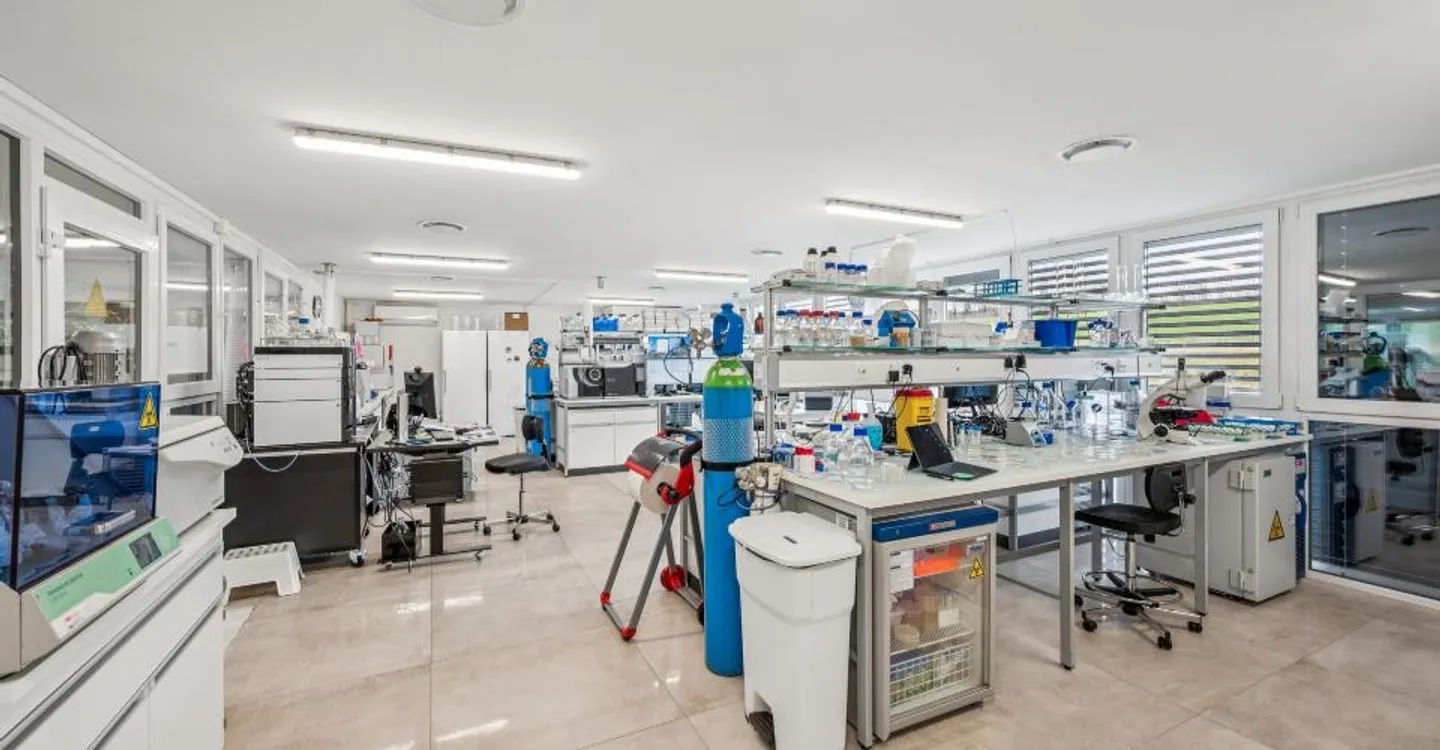 Laboratory space with offices for rent - Chavornay - Photo 7 of 8